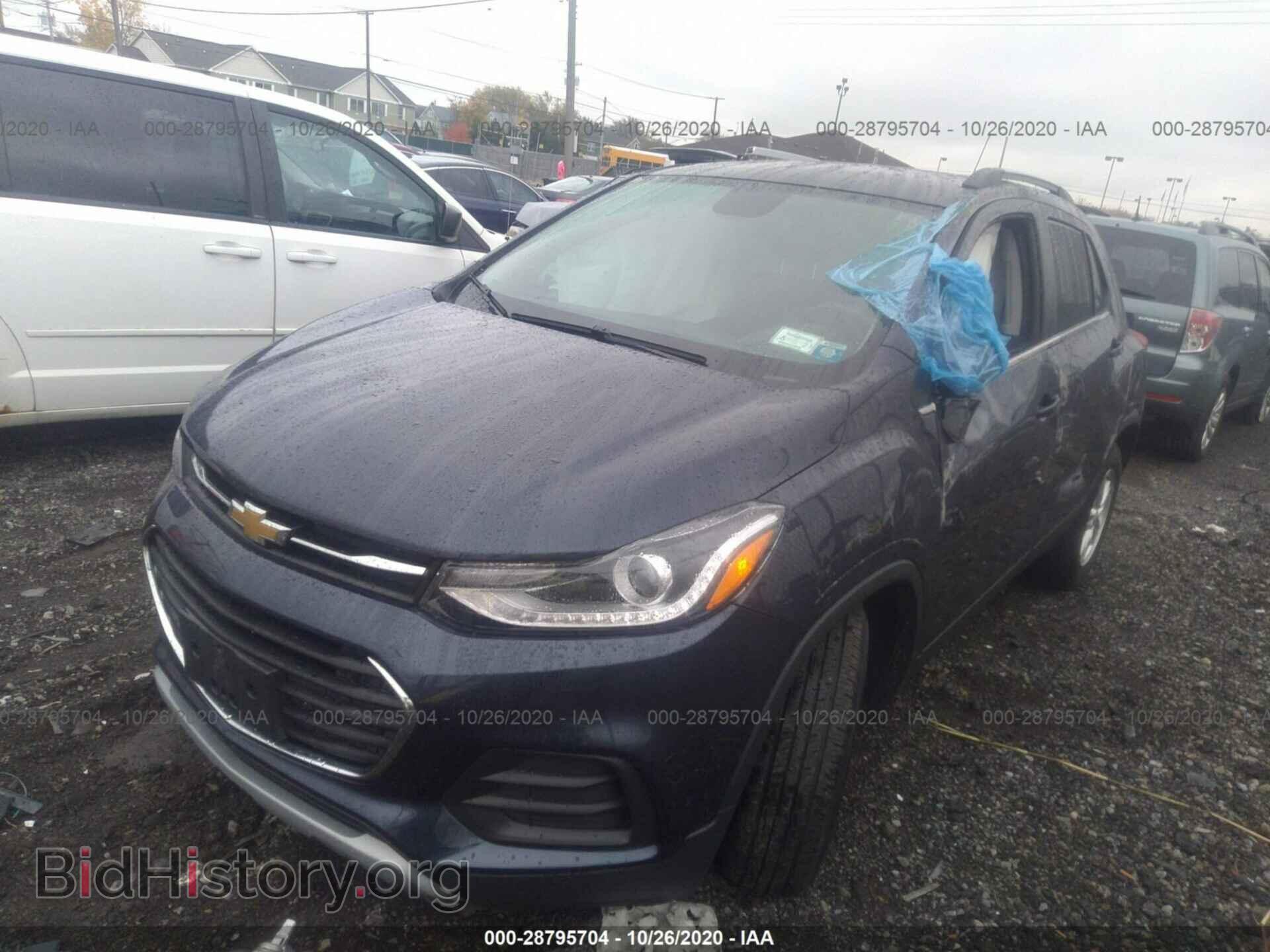 2019 CHEVROLET TRAX - VIN: 3GNCJLSB6KL302318 - Фото 2