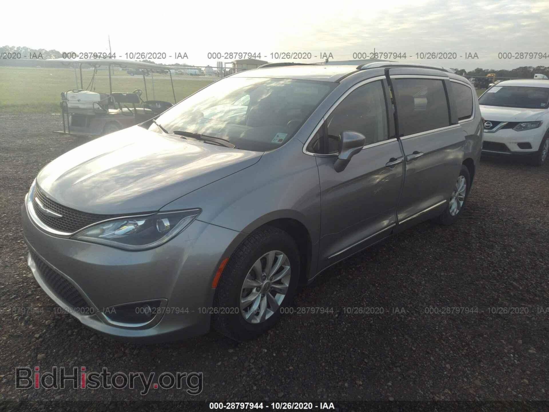 2018 CHRYSLER PACIFICA - VIN: 2C4RC1BG3JR119411 - Фото 2