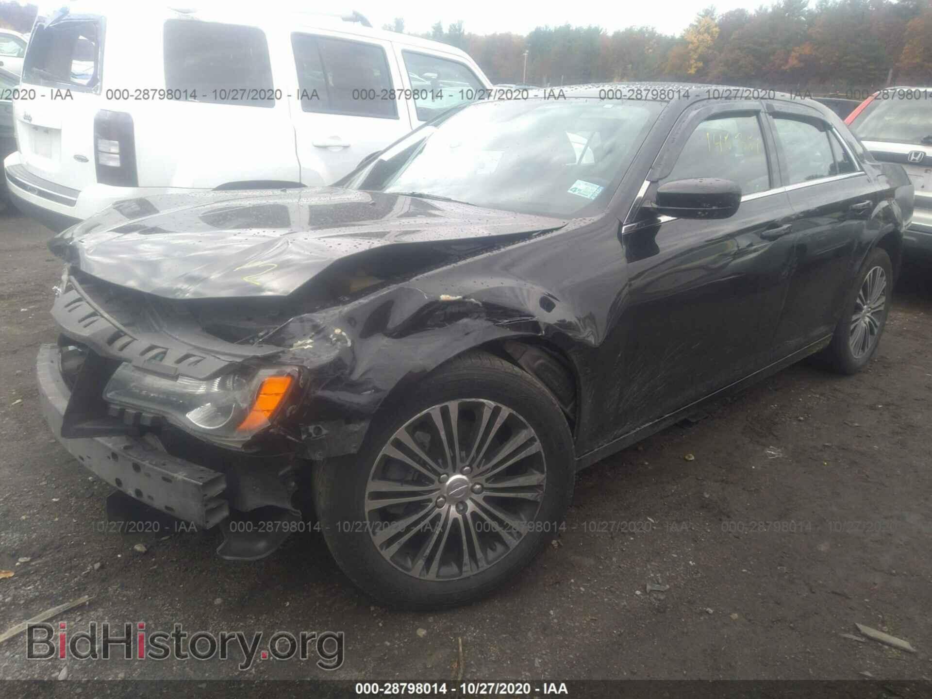 2013 CHRYSLER 300 - VIN: 2C3CCAGG6DH708370 - Фото 2
