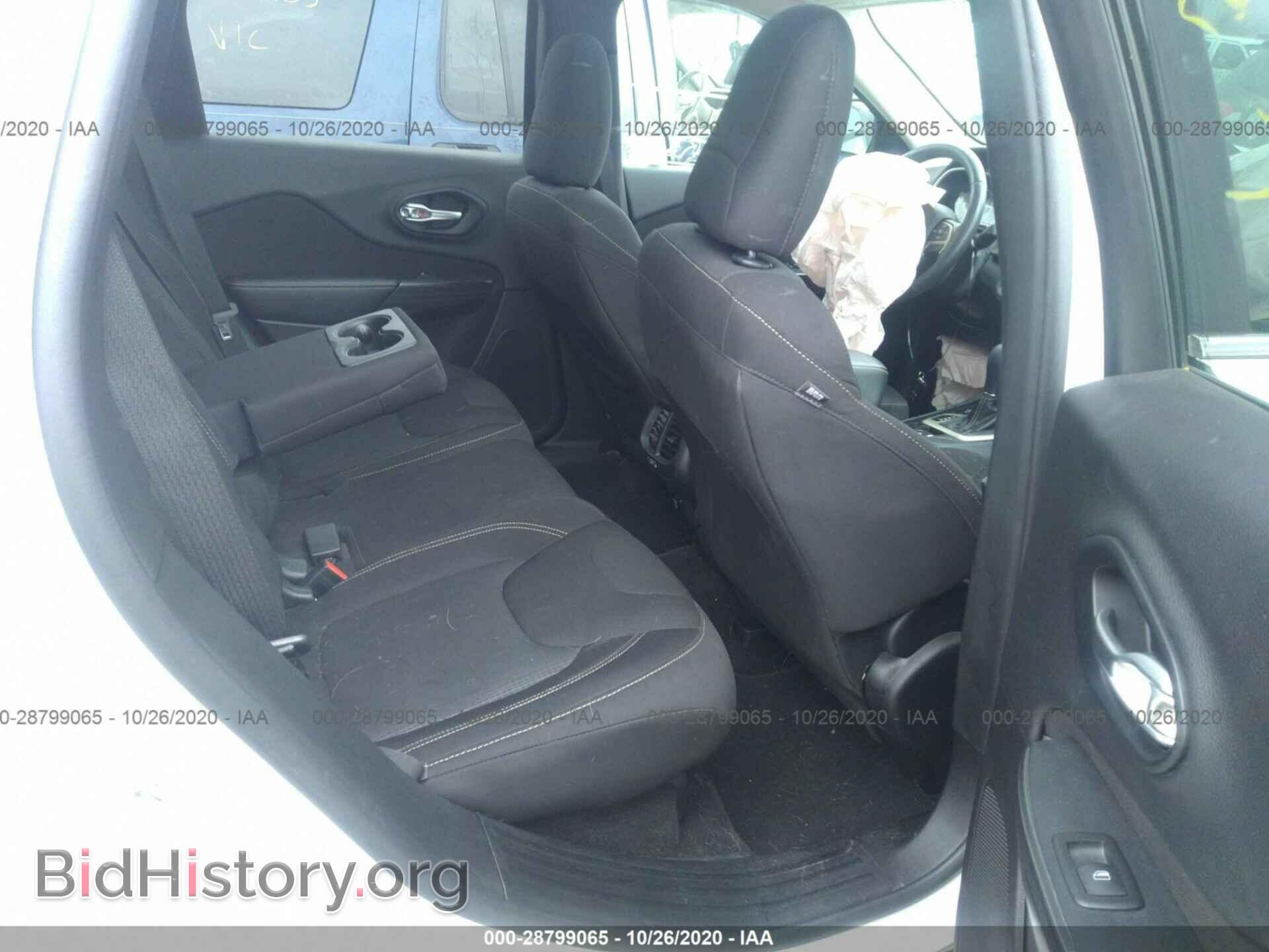 2016 JEEP CHEROKEE - VIN: 1C4PJMCS0GW214039 - Фото 8
