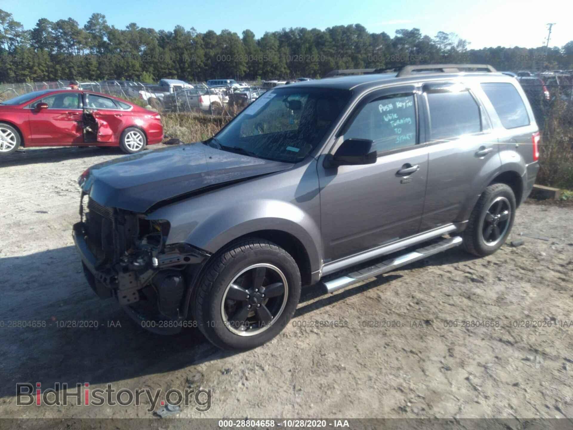 2011 FORD ESCAPE - VIN: 1FMCU0D74BKA98025 - Фото 2