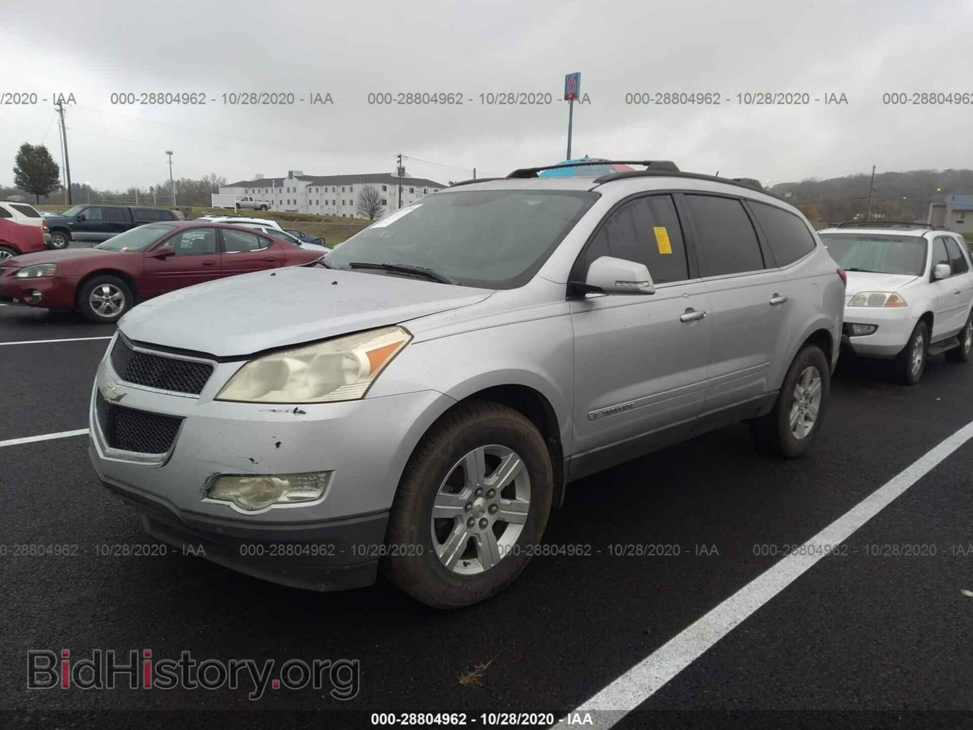 2009 CHEVROLET TRAVERSE - VIN: 1GNER23D29S181648 - Фото 2