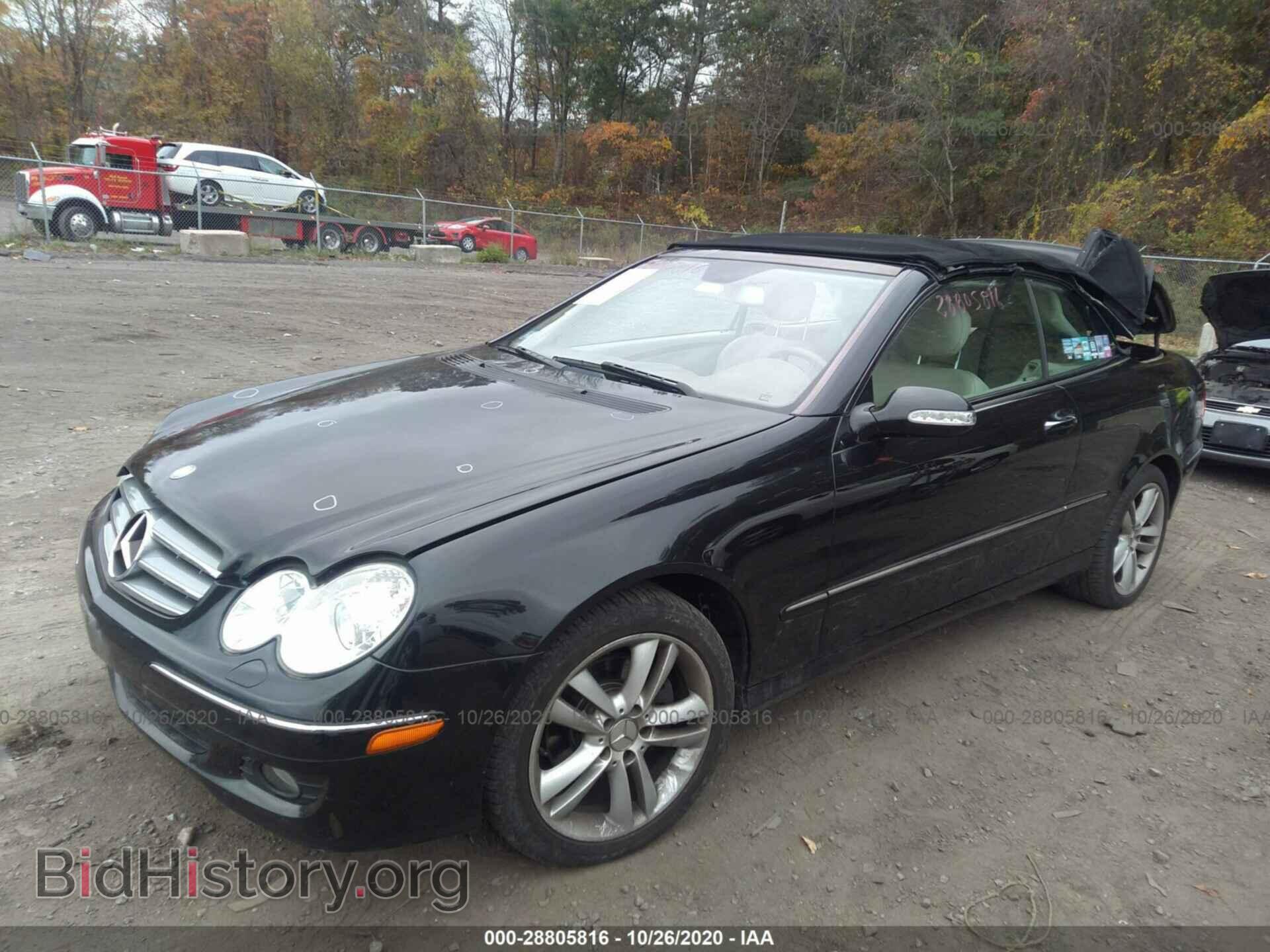 2007 MERCEDES-BENZ CLK-CLASS - VIN: WDBTK56F77F232455 - Фото 2
