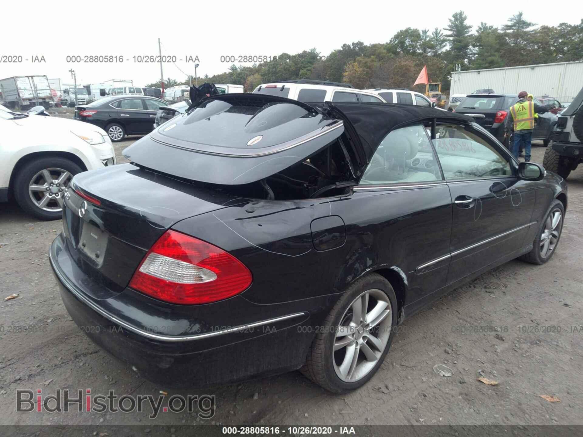 2007 MERCEDES-BENZ CLK-CLASS - VIN: WDBTK56F77F232455 - Фото 4