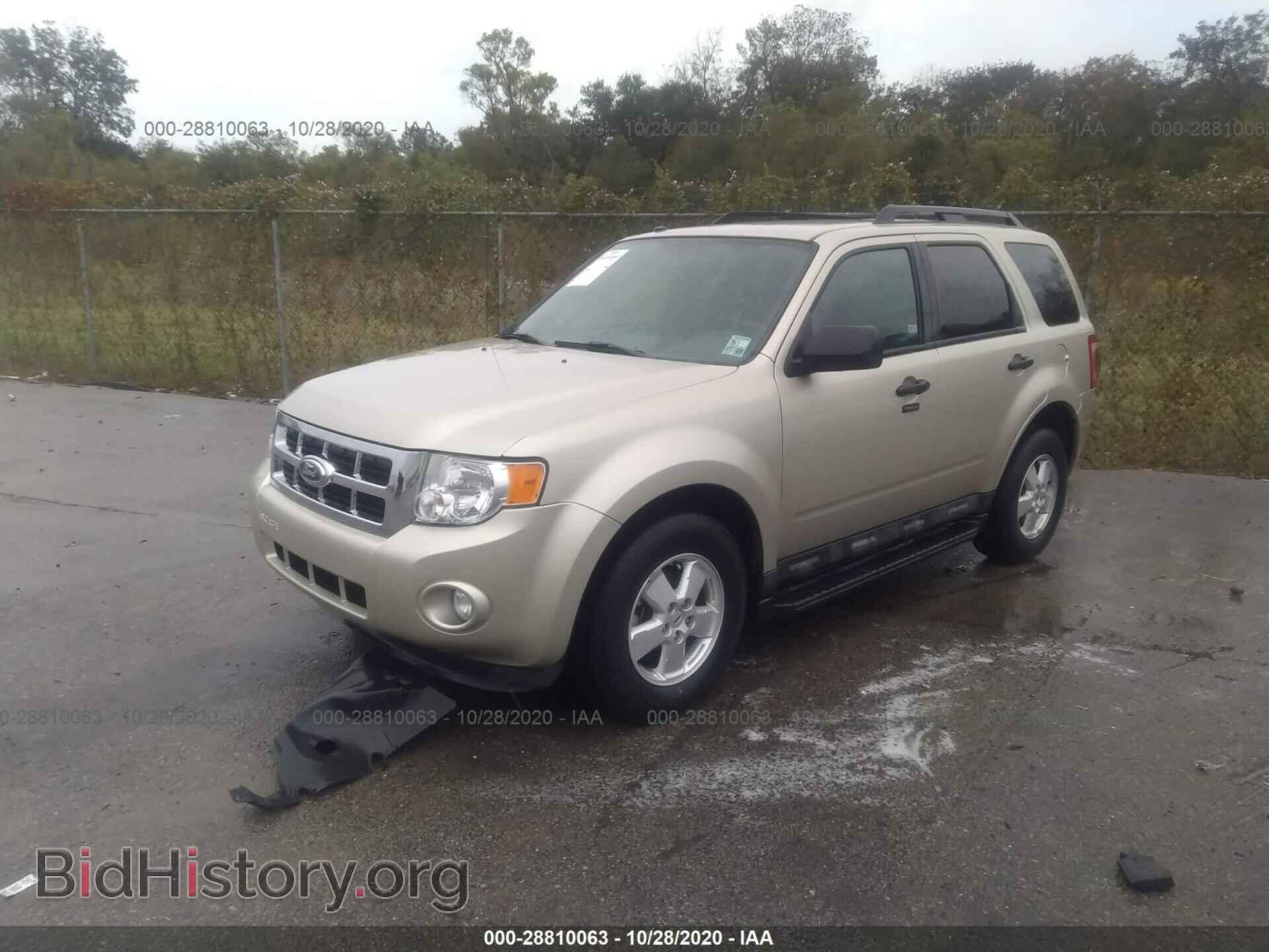 2011 FORD ESCAPE - VIN: 1FMCU0D71BKB40604 - Фото 2