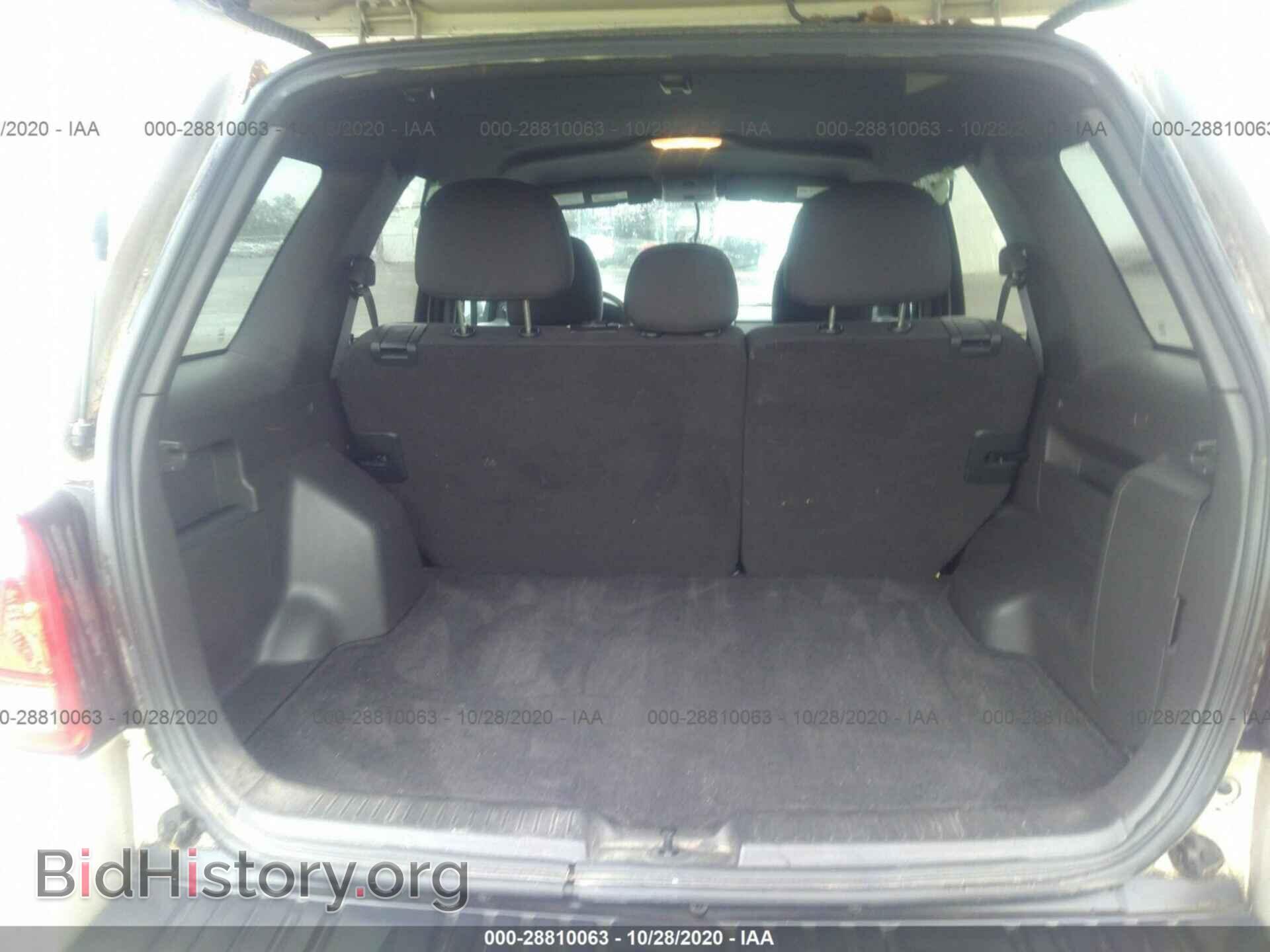 2011 FORD ESCAPE - VIN: 1FMCU0D71BKB40604 - Фото 8