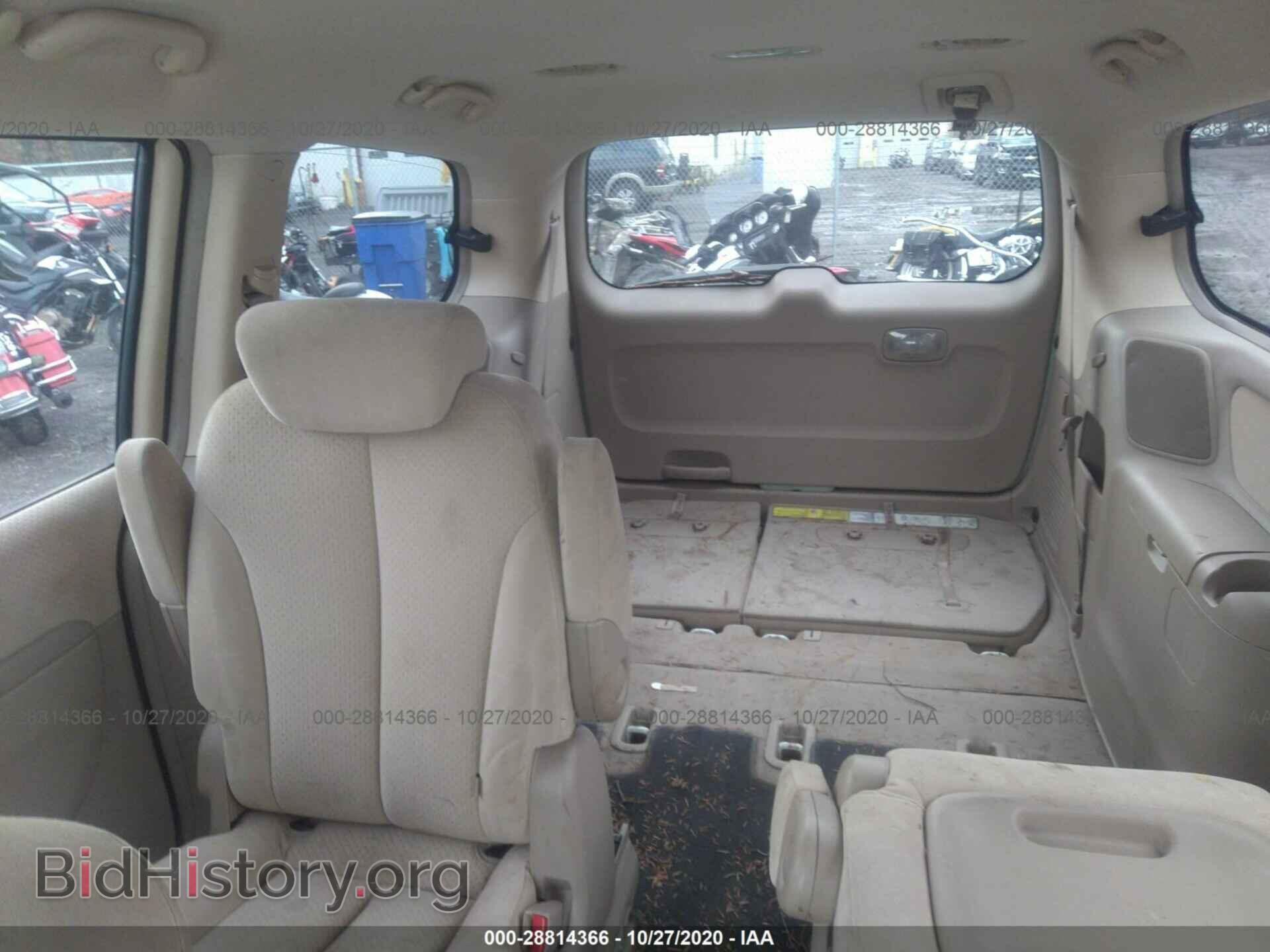 2007 HYUNDAI ENTOURAGE - VIN: KNDMC233876022085 - Фото 8