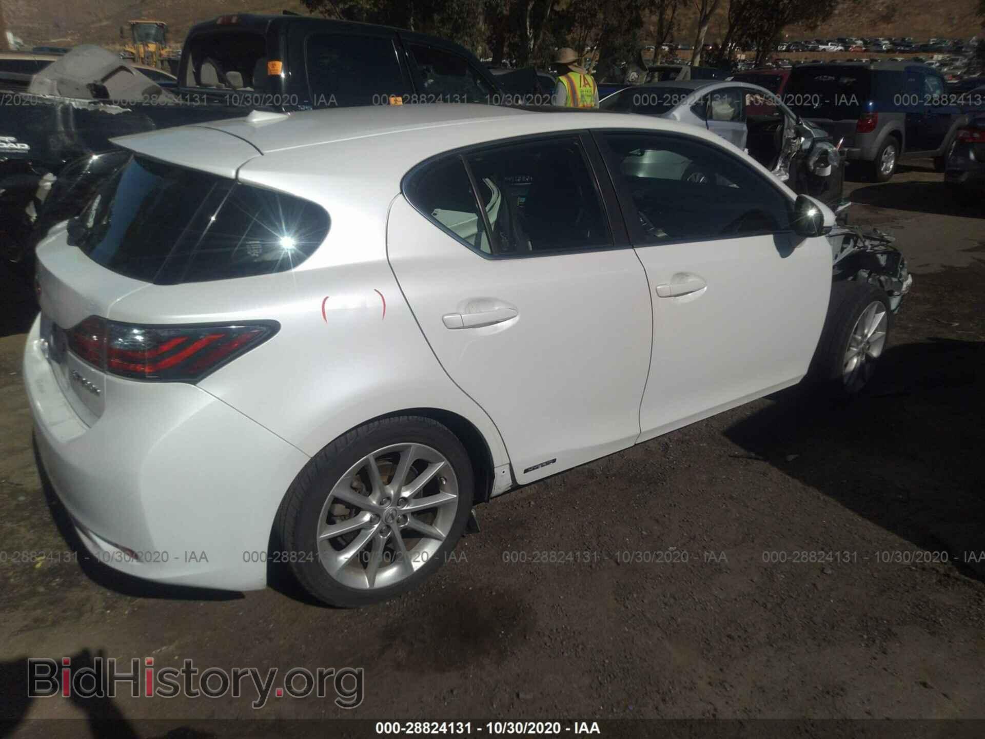 2011 LEXUS CT 200H - VIN: JTHKD5BH2B2019099 - Фото 4