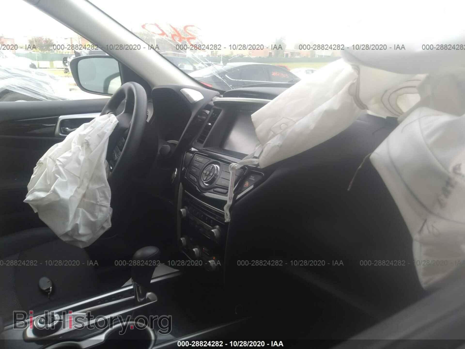 2017 NISSAN PATHFINDER - VIN: 5N1DR2MM5HC909213 - Фото 5