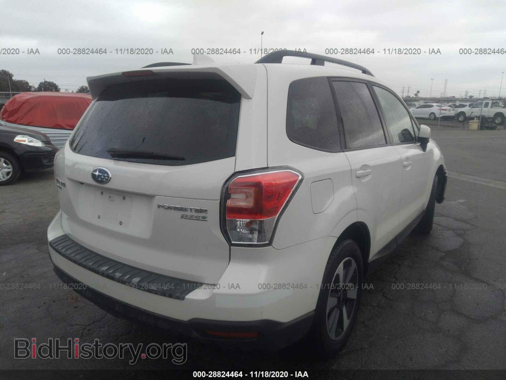 2017 SUBARU FORESTER - VIN: JF2SJAEC0HH570478 - Фото 4