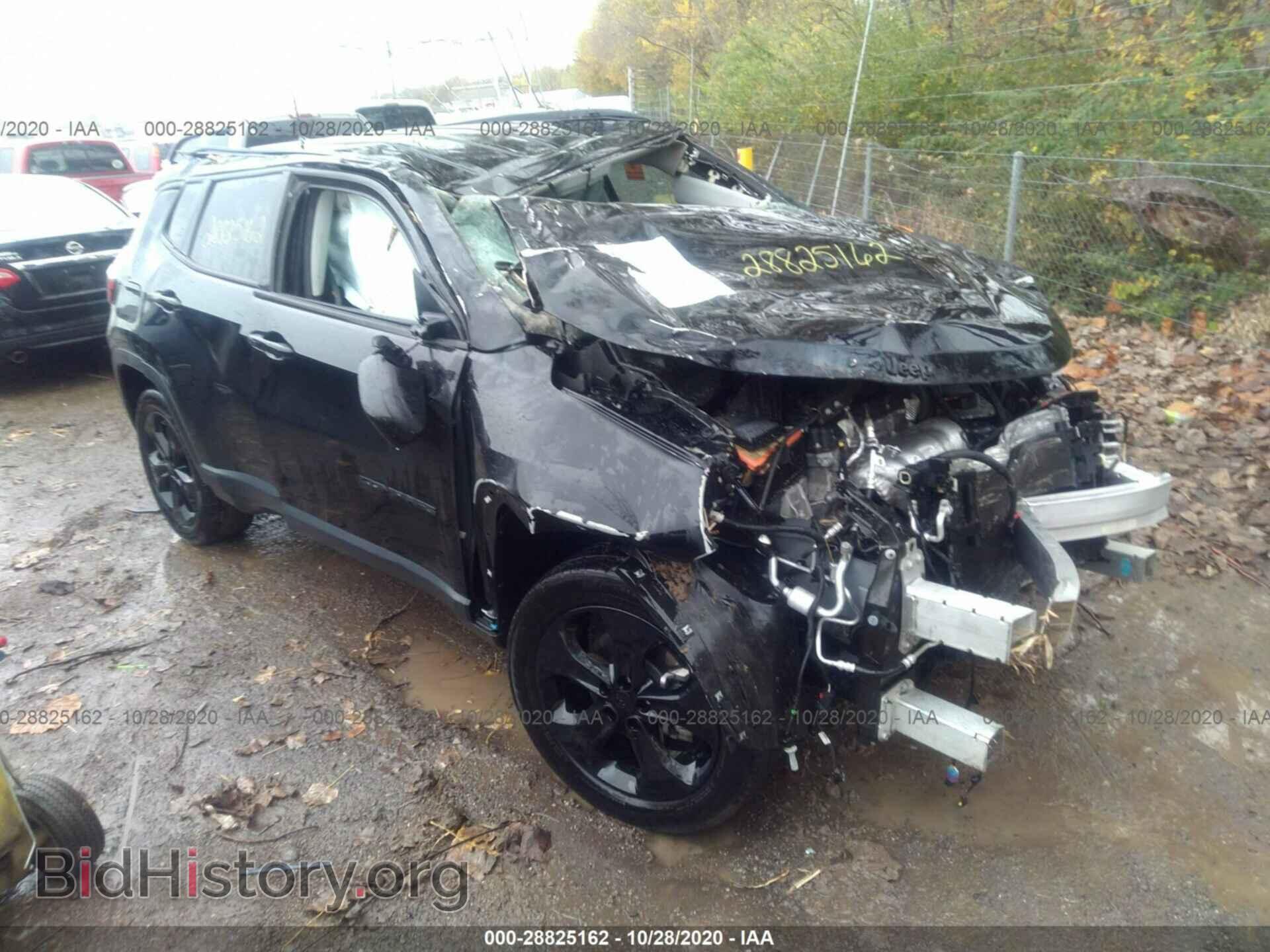 Фотография 3C4NJDBB7JT395081 - JEEP COMPASS 2018