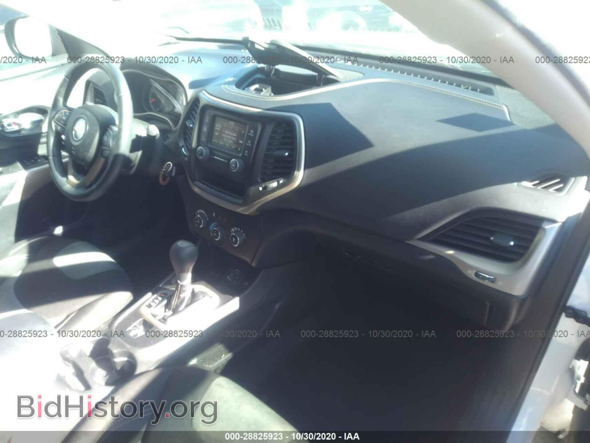 2018 JEEP CHEROKEE - VIN: 1C4PJLCBXJD542517 - Фото 5