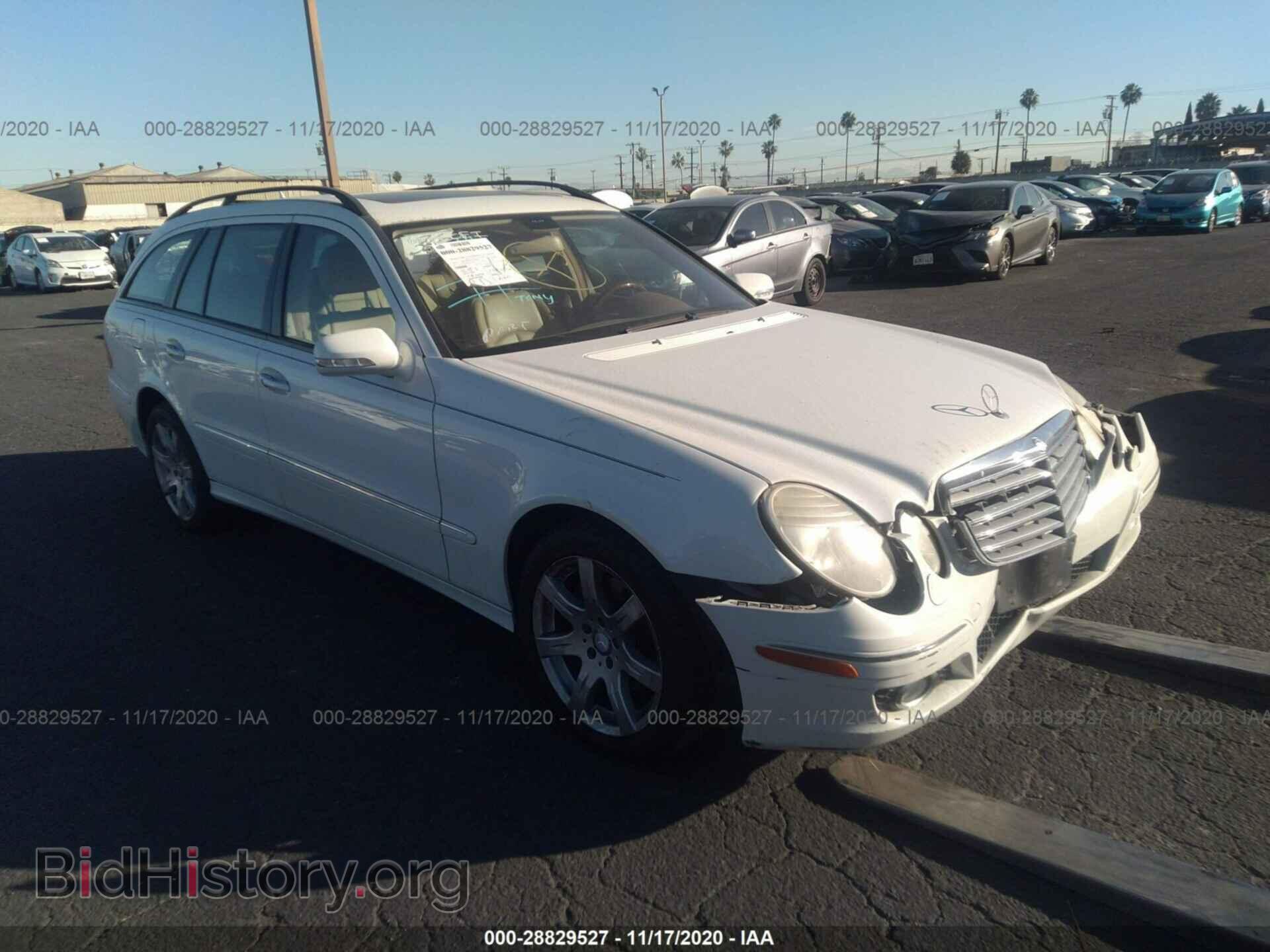 Photo WDBUH87X78B233819 - MERCEDES-BENZ E-CLASS 2008