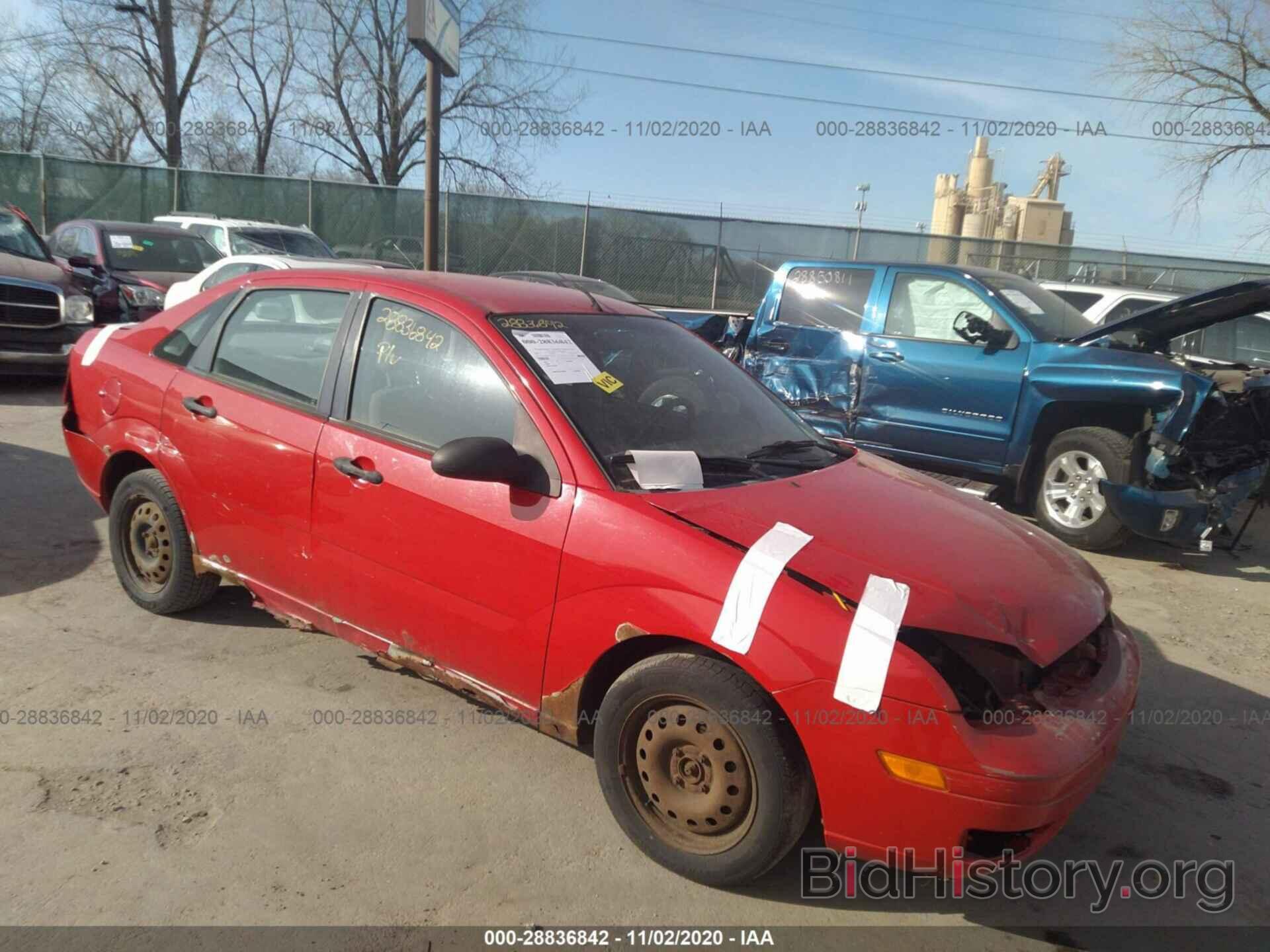 Photo 1FAFP34N95W218185 - FORD FOCUS 2005