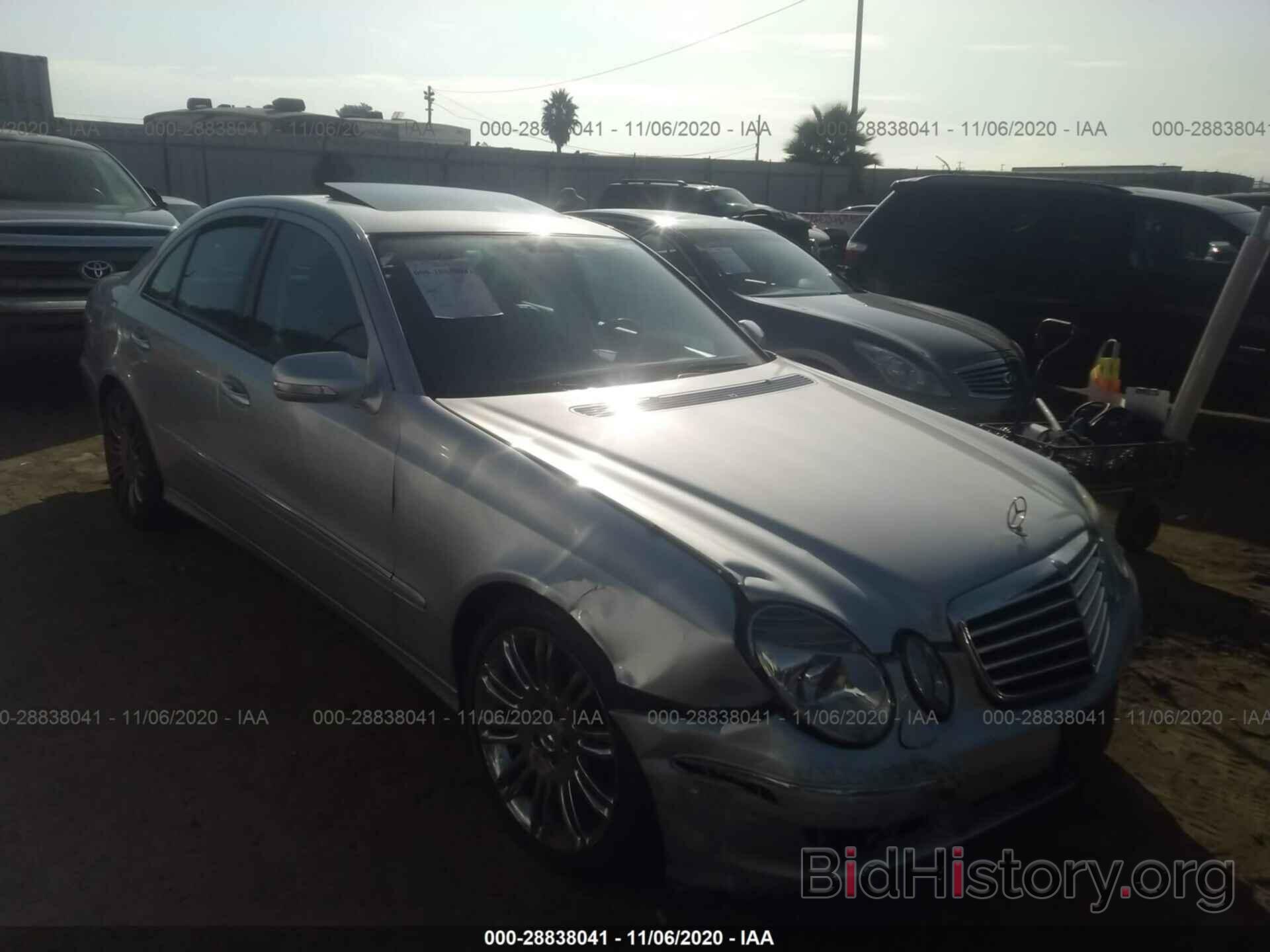 Photo WDBUF56X87B094398 - MERCEDES-BENZ E-CLASS 2007