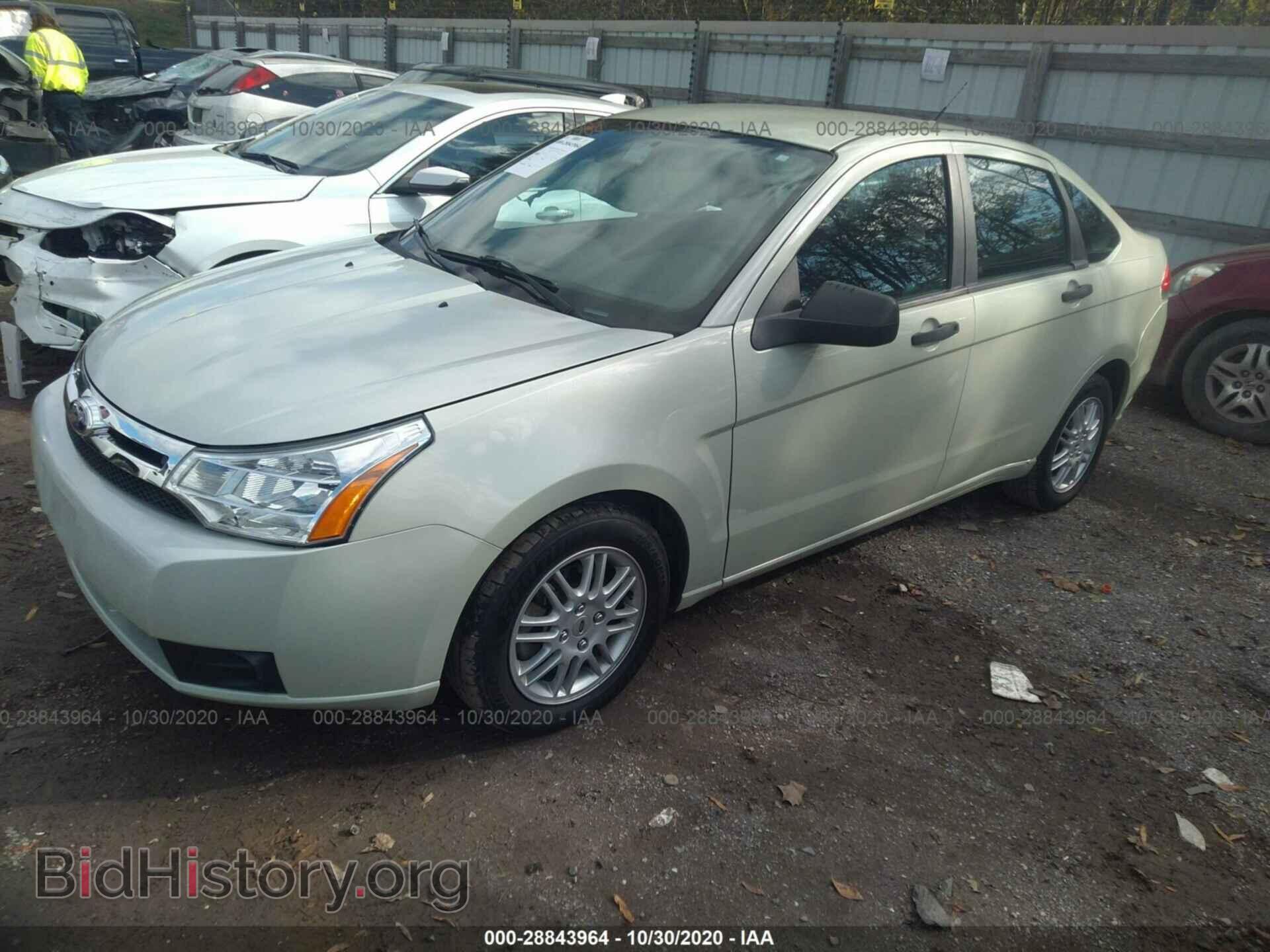 2011 FORD FOCUS - VIN: 1FAHP3FN2BW141709 - Фото 2