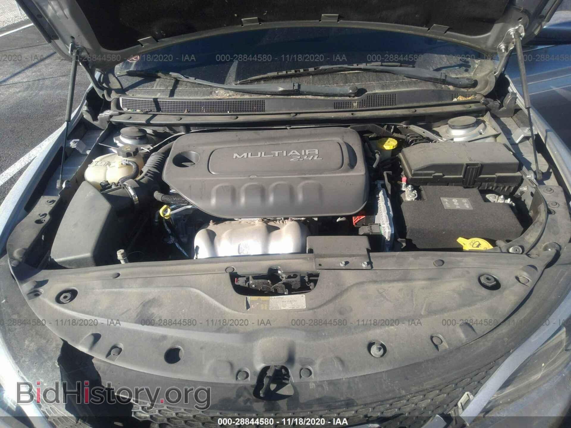 2016 CHRYSLER 200 - VIN: 1C3CCCAB2GN153907 - Photo 10