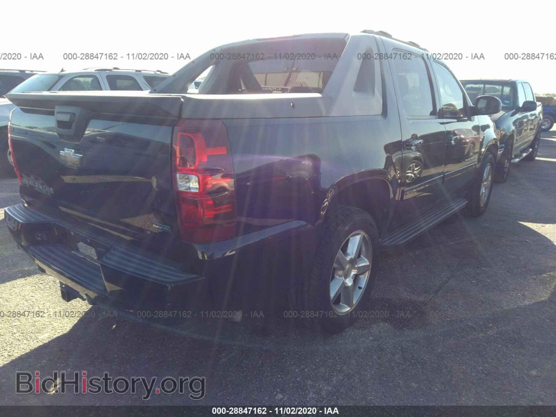 2011 CHEVROLET AVALANCHE - VIN: 3GNMCEE02BG133637 - Фото 4