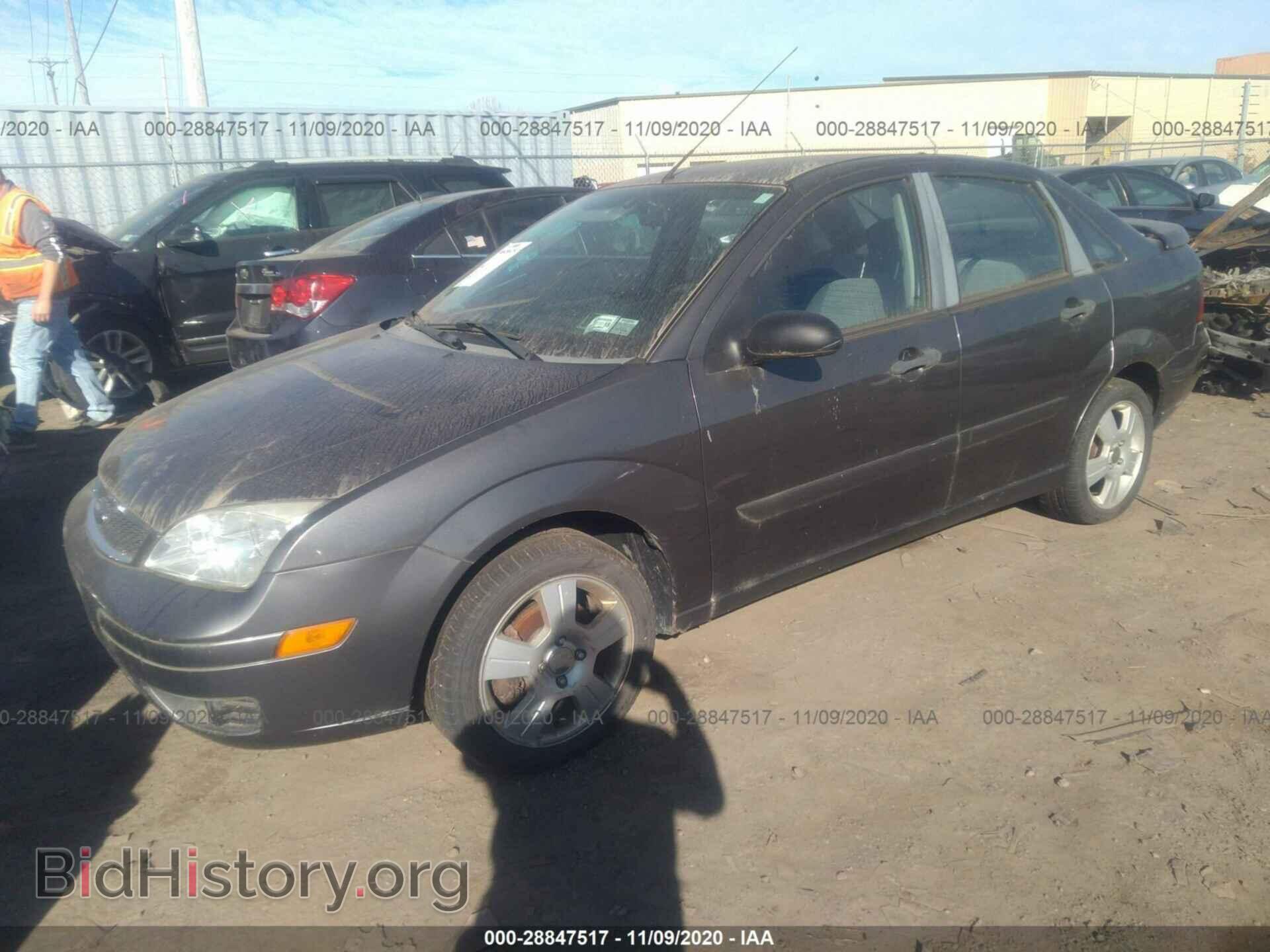 2007 FORD FOCUS - VIN: 1FAHP34N37W153913 - Фото 2