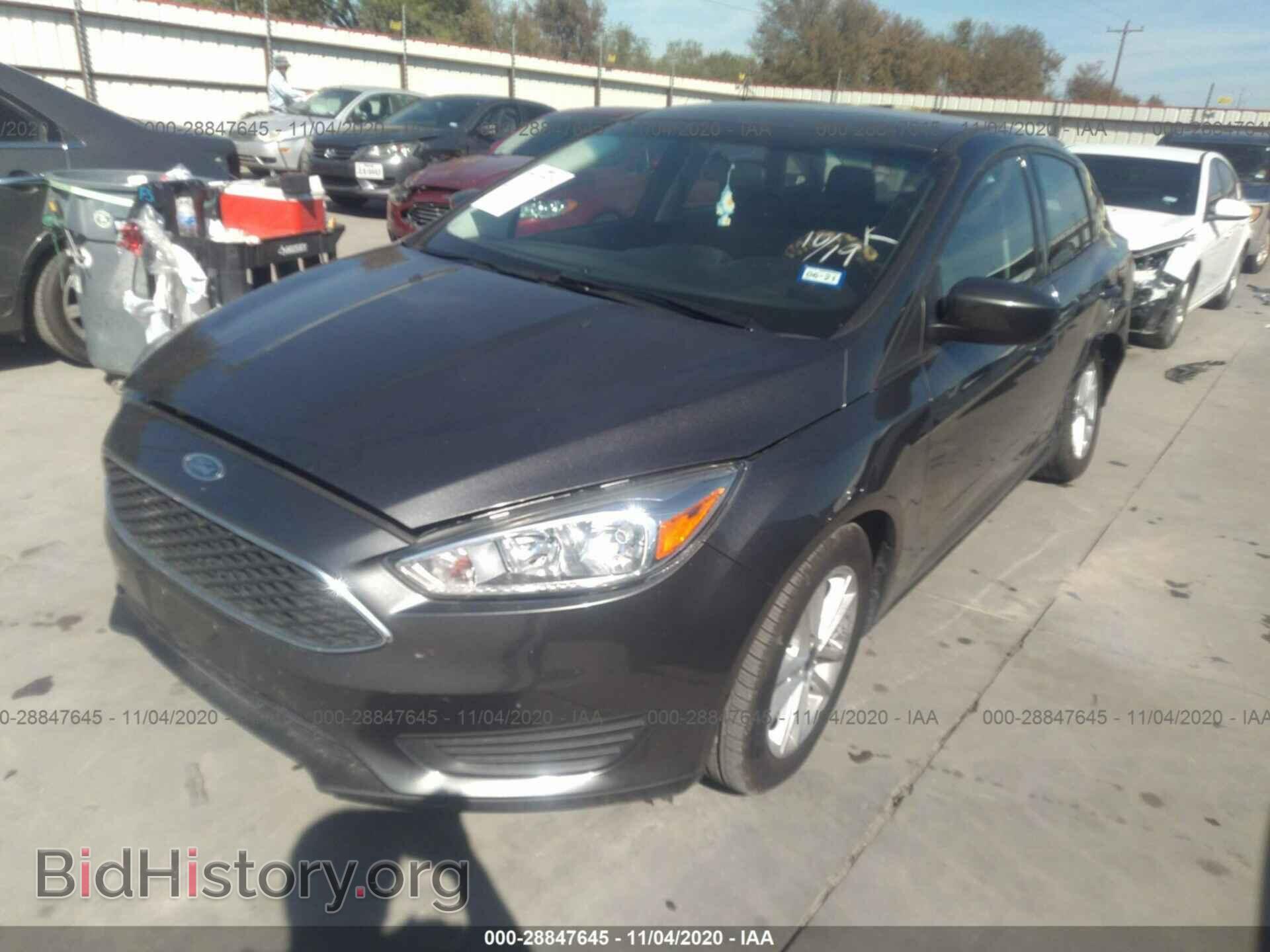 2018 FORD FOCUS - VIN: 1FADP3FE0JL321785 - Фото 2