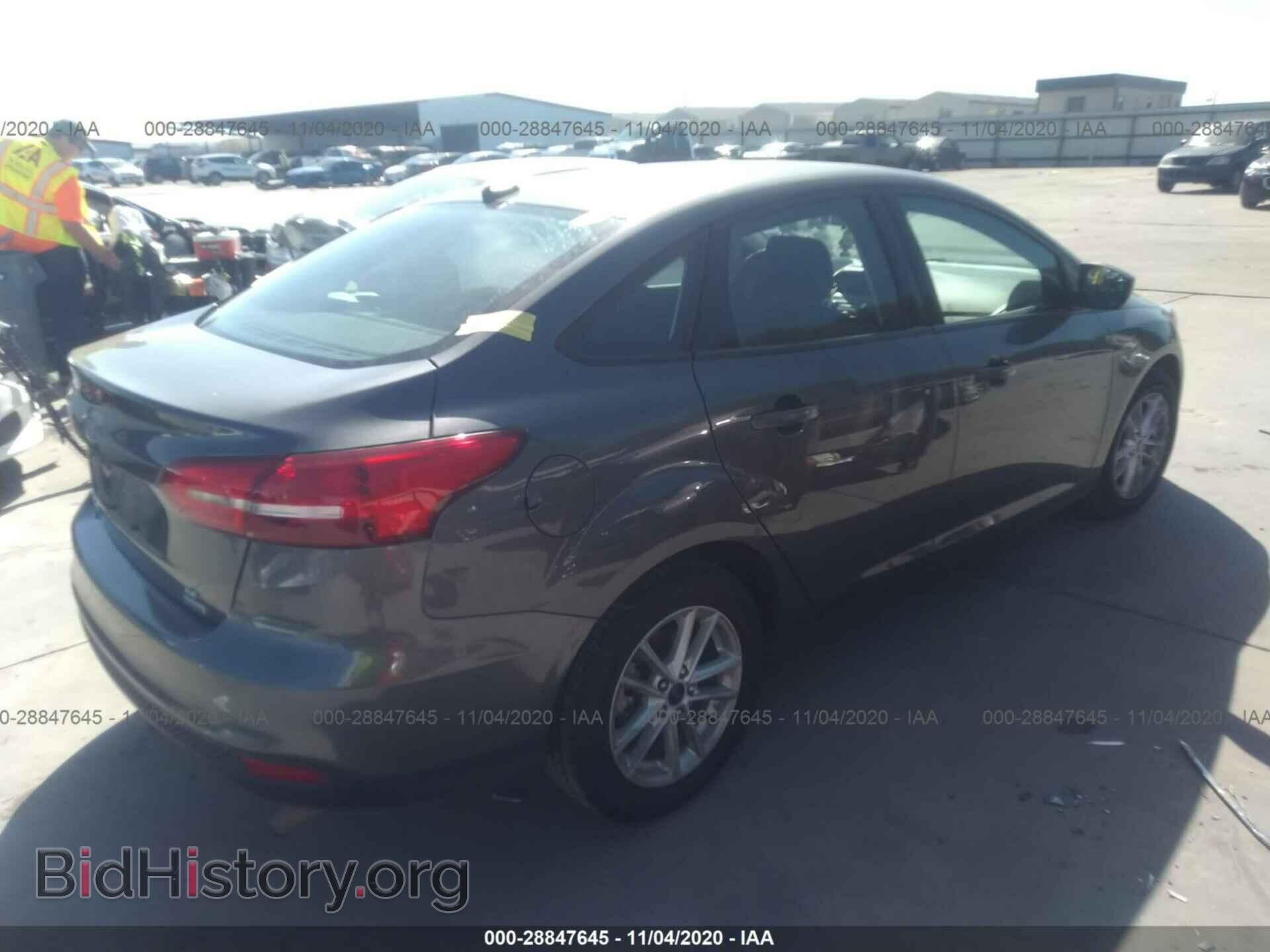 2018 FORD FOCUS - VIN: 1FADP3FE0JL321785 - Фото 4