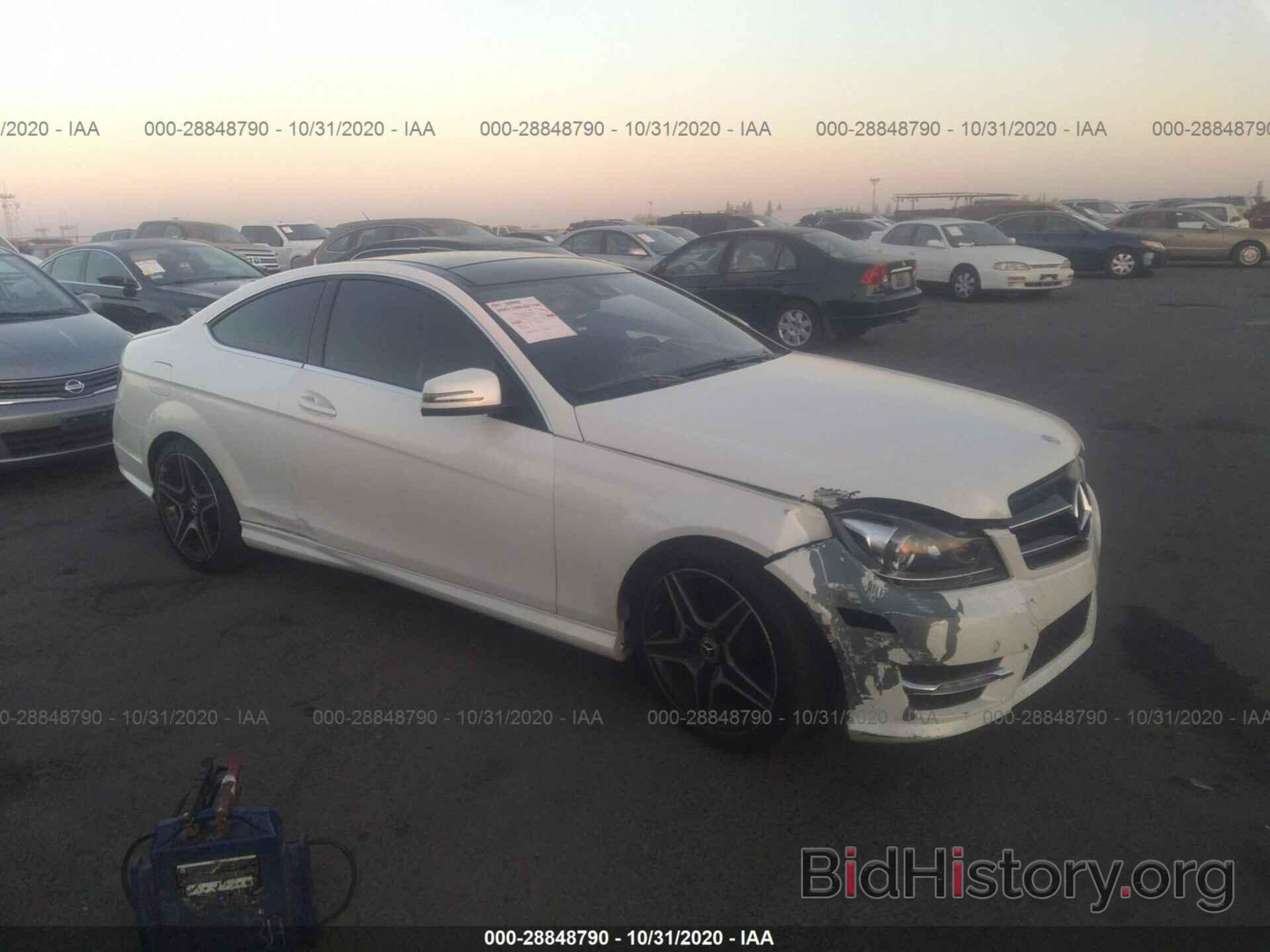 Photo WDDGJ5HB6EG171032 - MERCEDES-BENZ C-CLASS 2014