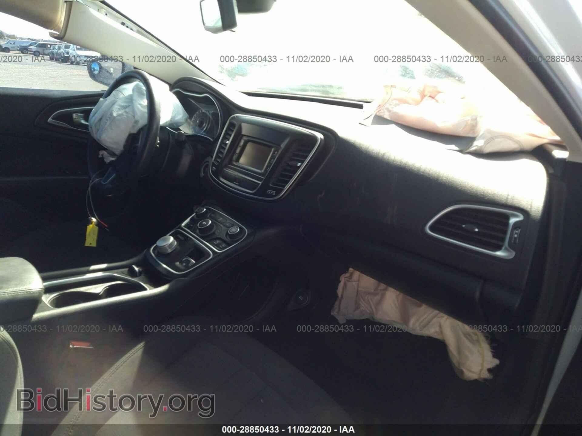 2016 CHRYSLER 200 - VIN: 1C3CCCAB9GN102792 - Photo 5