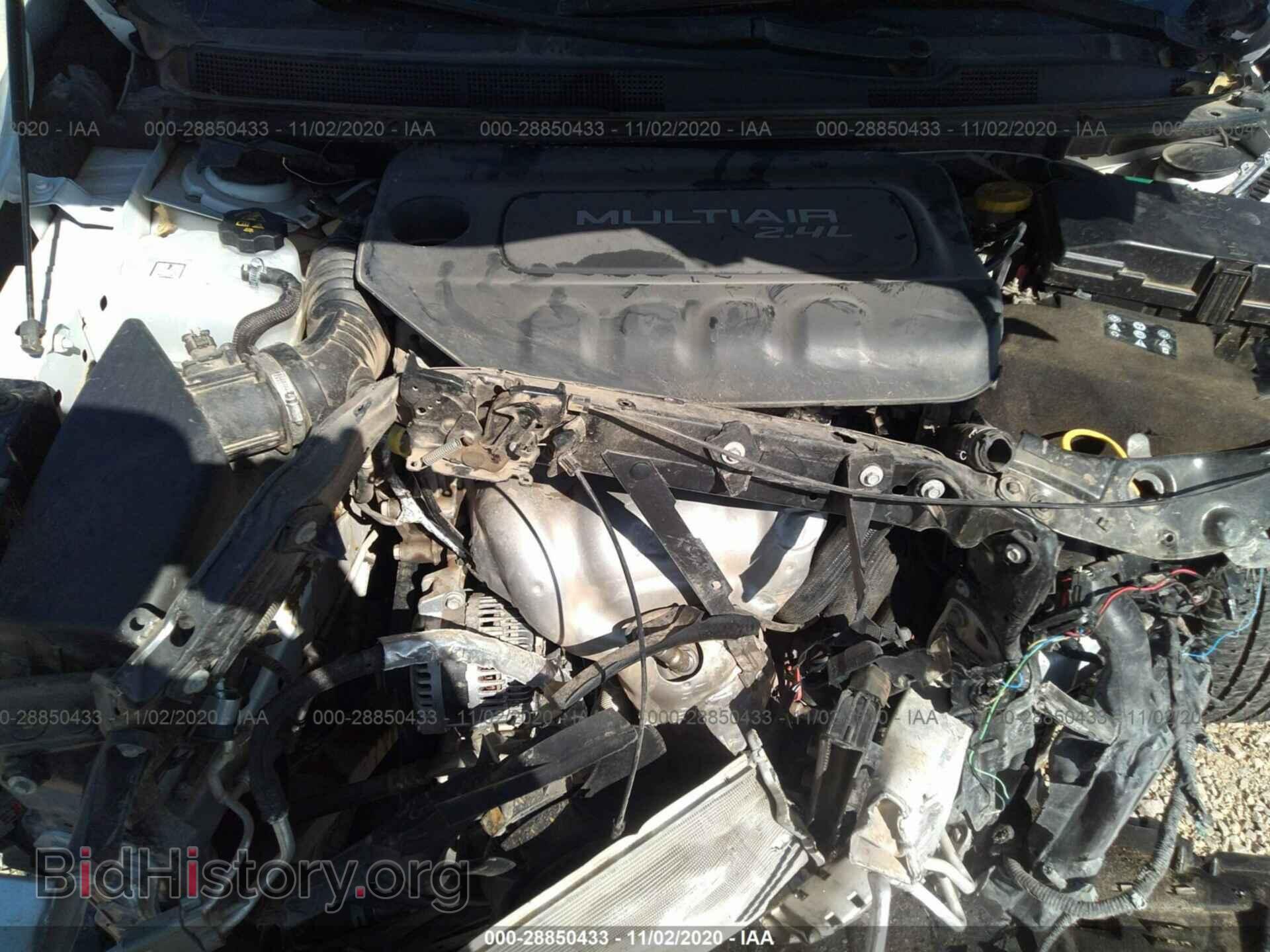 2016 CHRYSLER 200 - VIN: 1C3CCCAB9GN102792 - Photo 10
