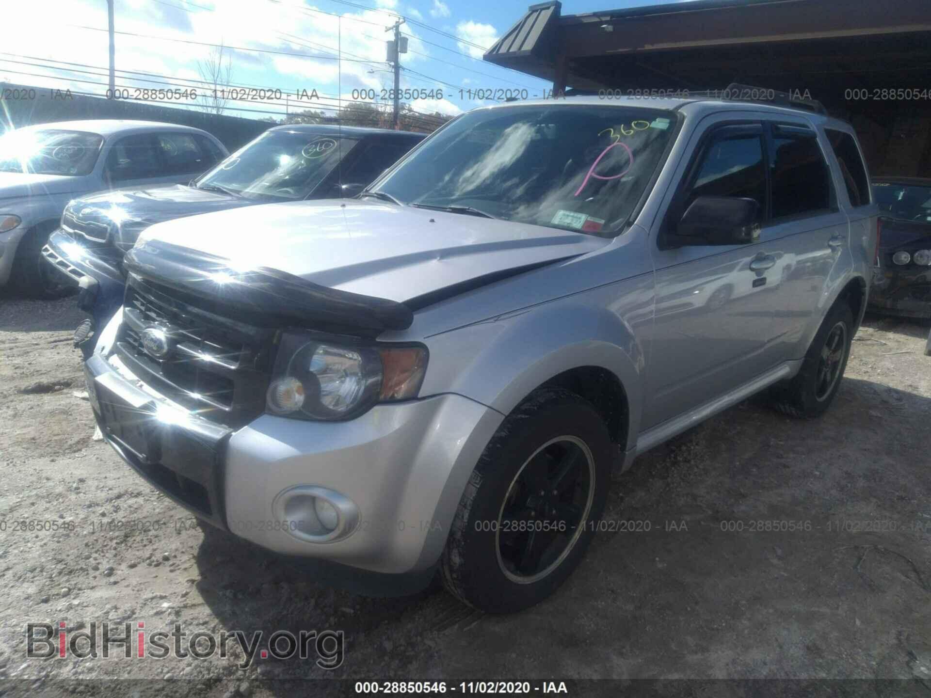 2011 FORD ESCAPE - VIN: 1FMCU9DG2BKA60216 - Фото 2