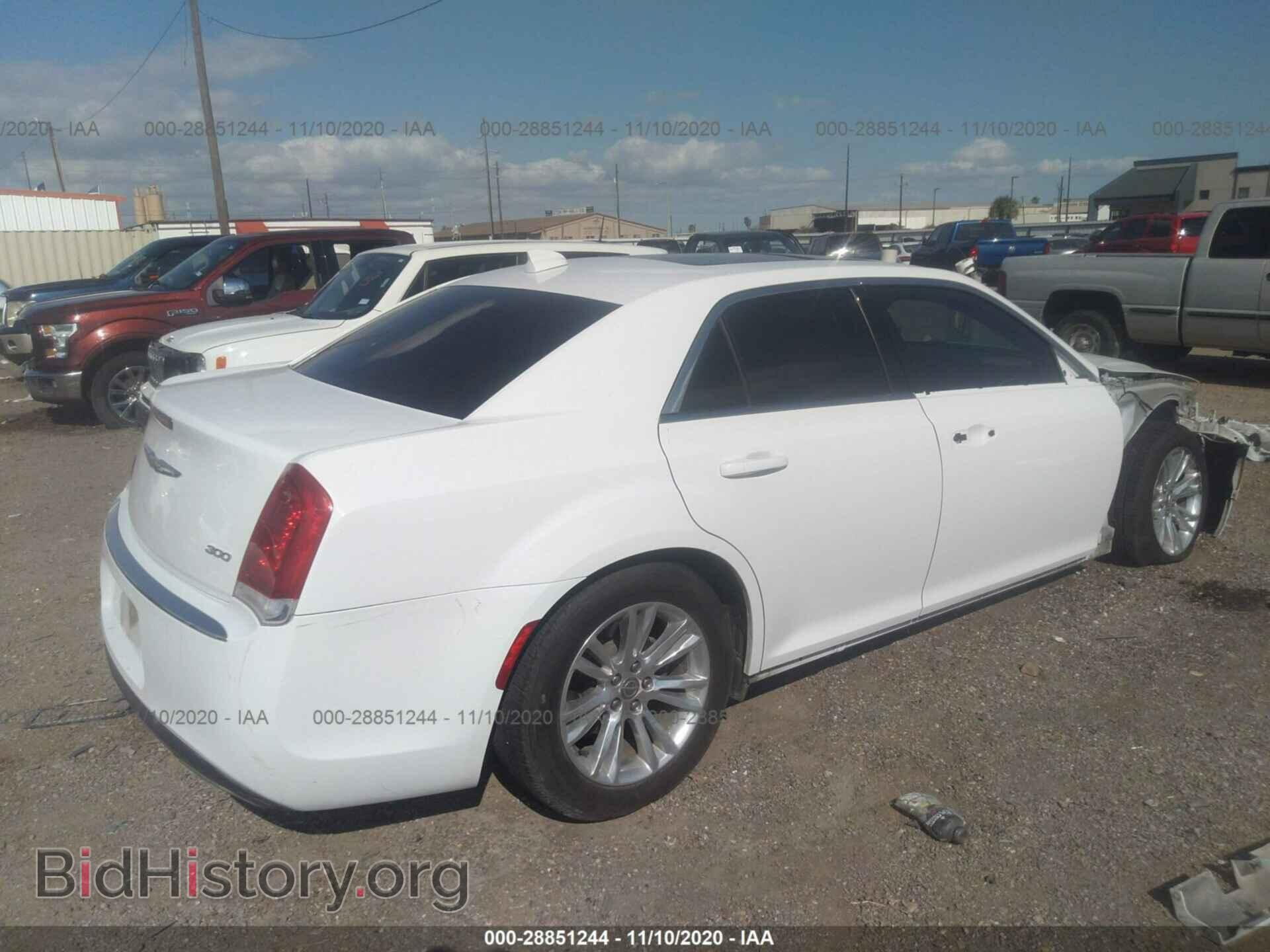 2016 CHRYSLER 300 - VIN: 2C3CCAAG8GH244012 - Фото 4