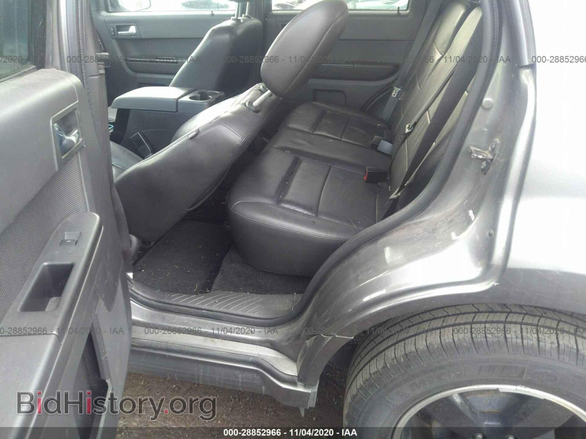 2011 FORD ESCAPE - VIN: 1FMCU0D79BKC30261 - Photo 8