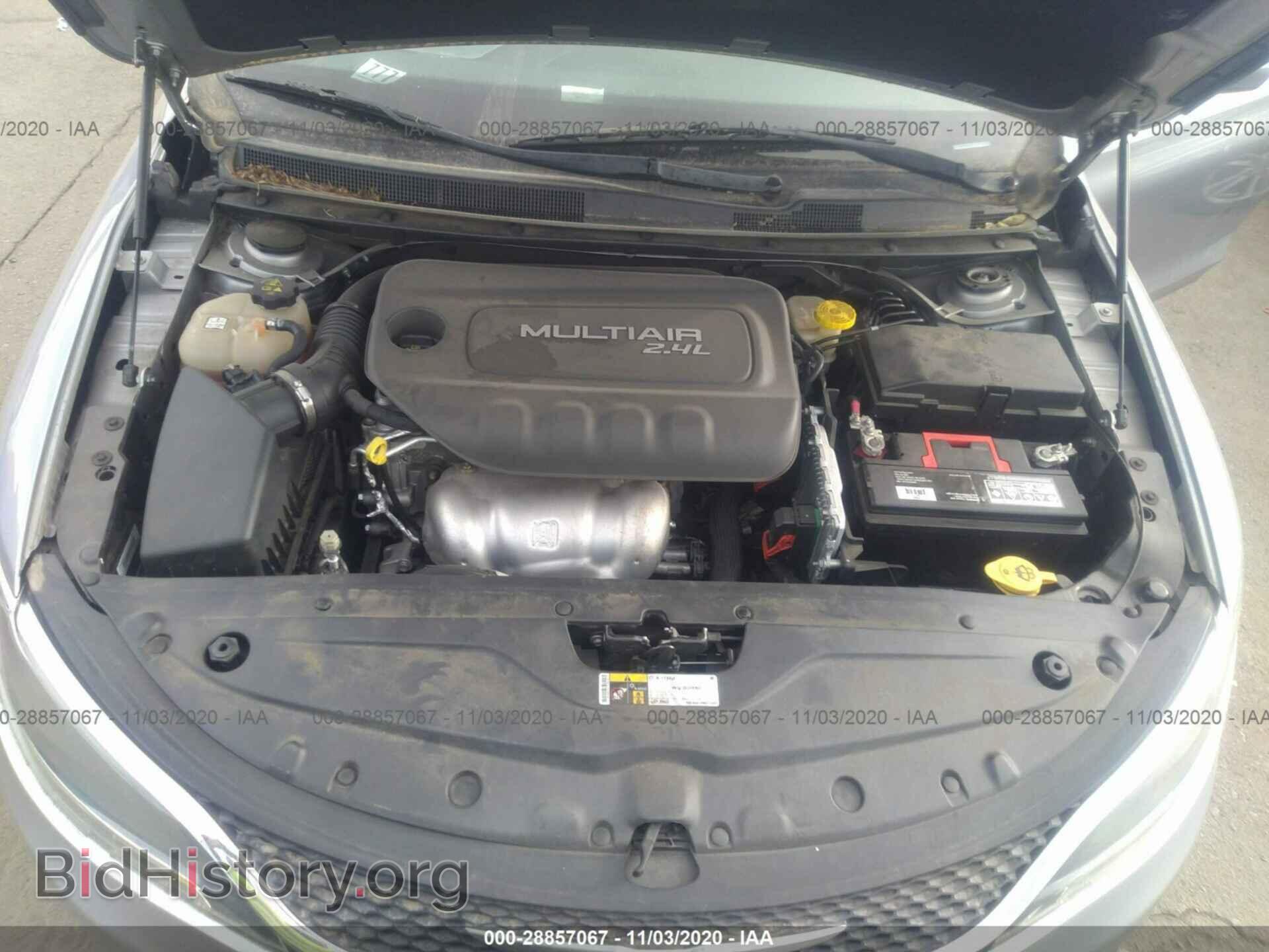 2016 CHRYSLER 200 - VIN: 1C3CCCAB6GN127472 - Фото 10