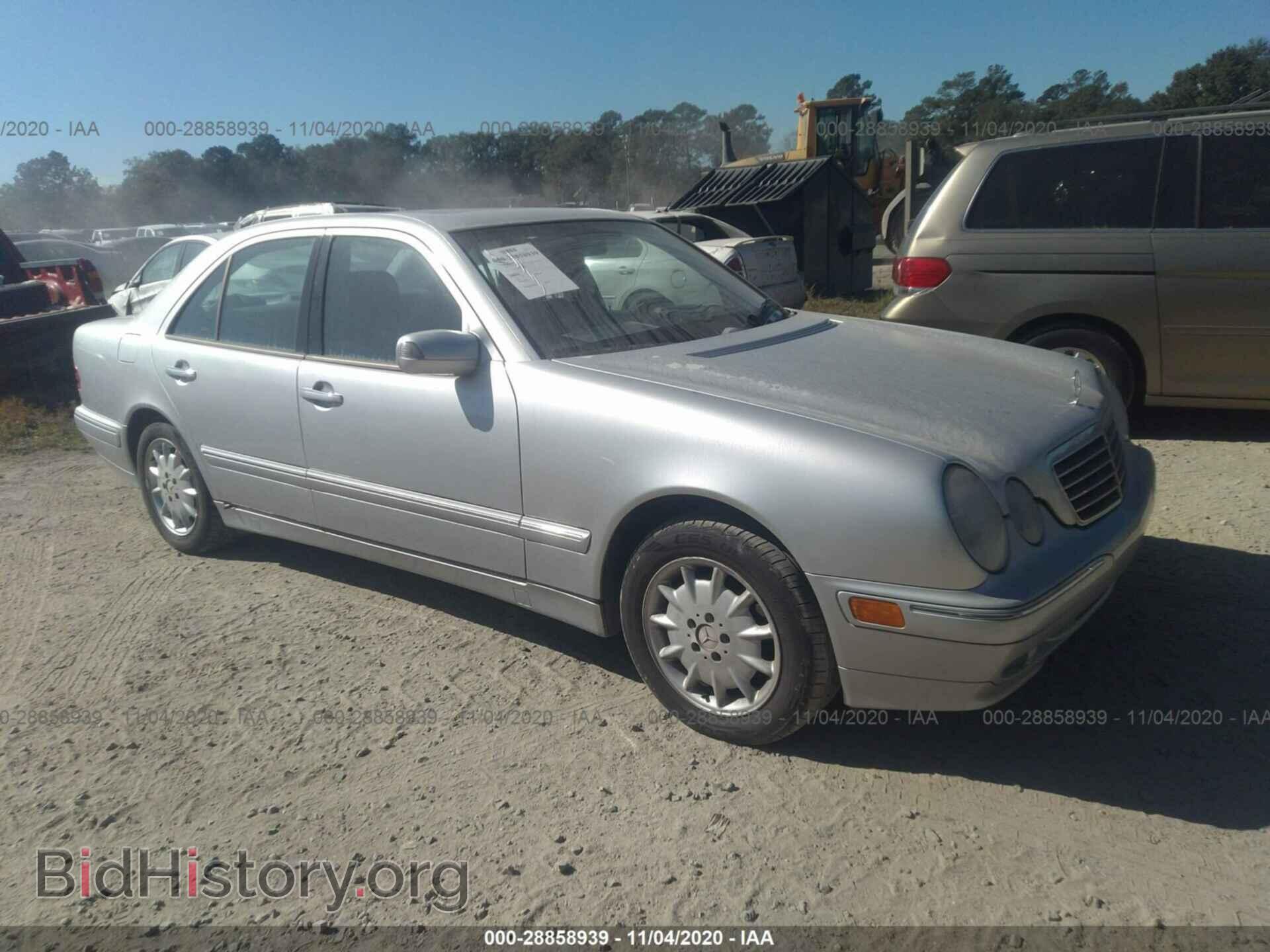 Фотография WDBJF65J71B215760 - MERCEDES-BENZ E-CLASS 2001