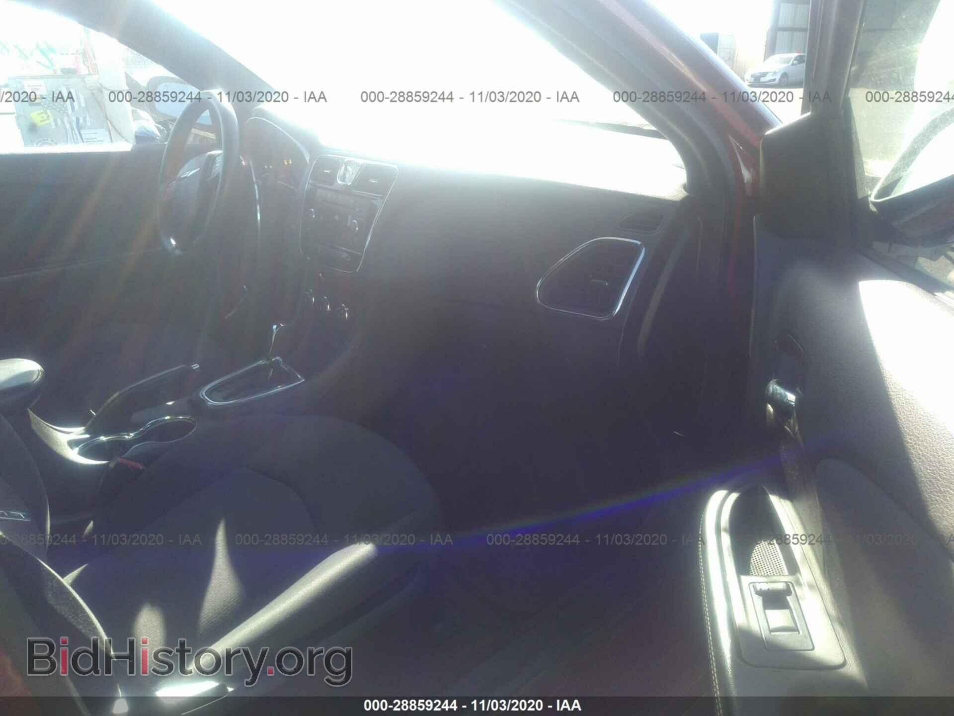 2013 CHRYSLER 200 - VIN: 1C3CCBAB0DN676476 - Фото 5