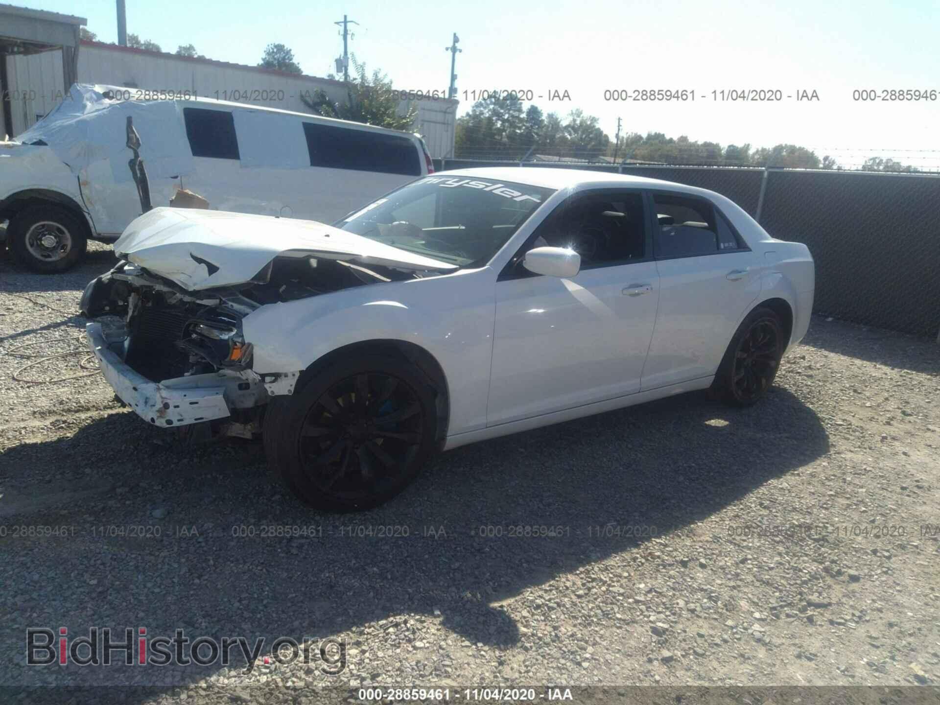 2014 CHRYSLER 300 - VIN: 2C3CCABG3EH328380 - Фото 2