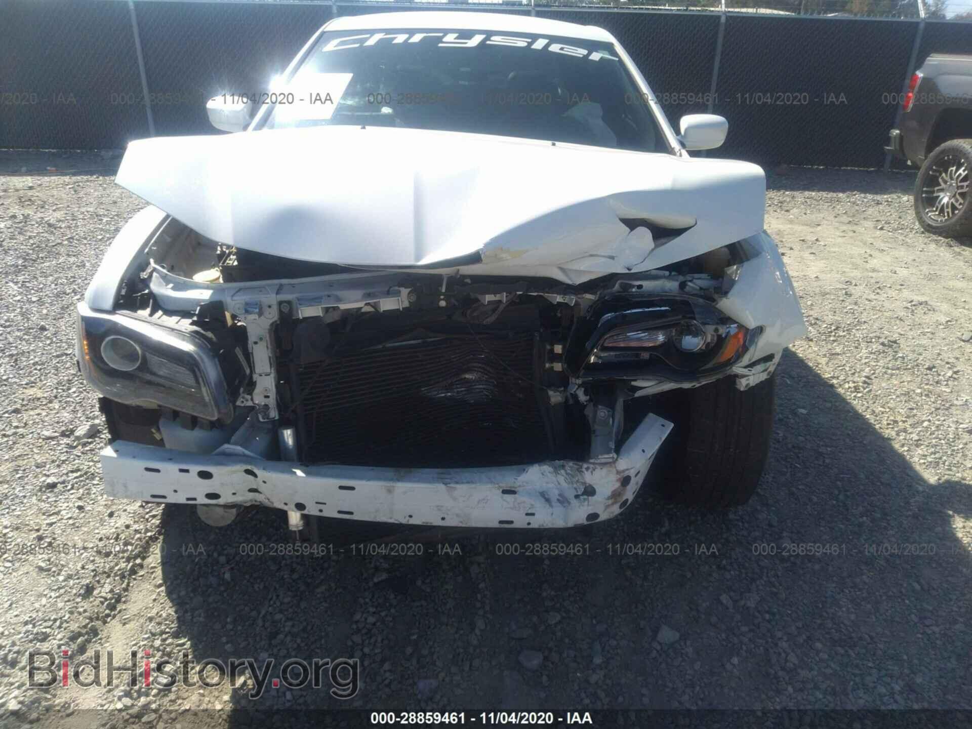 2014 CHRYSLER 300 - VIN: 2C3CCABG3EH328380 - Фото 6