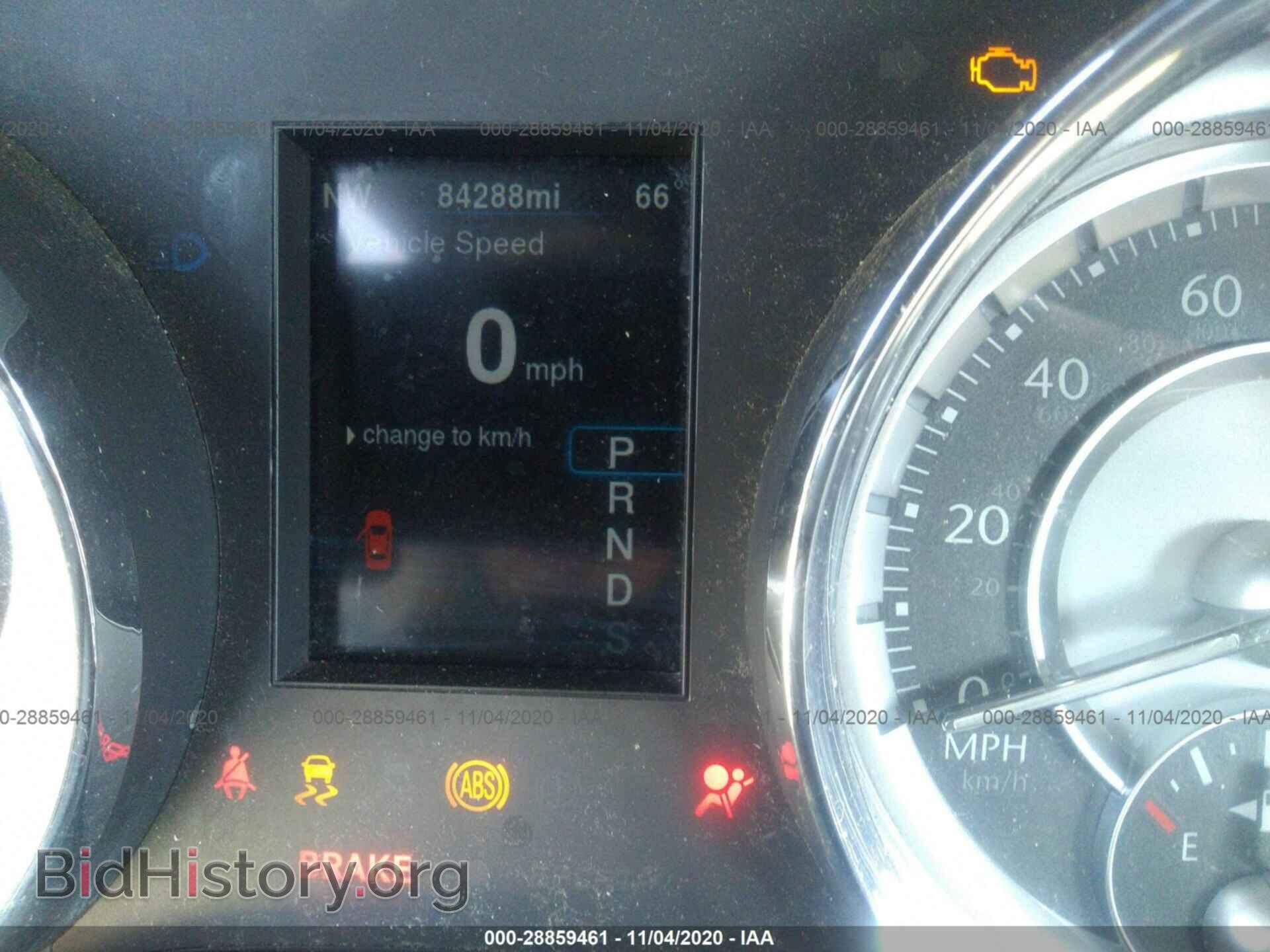 2014 CHRYSLER 300 - VIN: 2C3CCABG3EH328380 - Фото 7