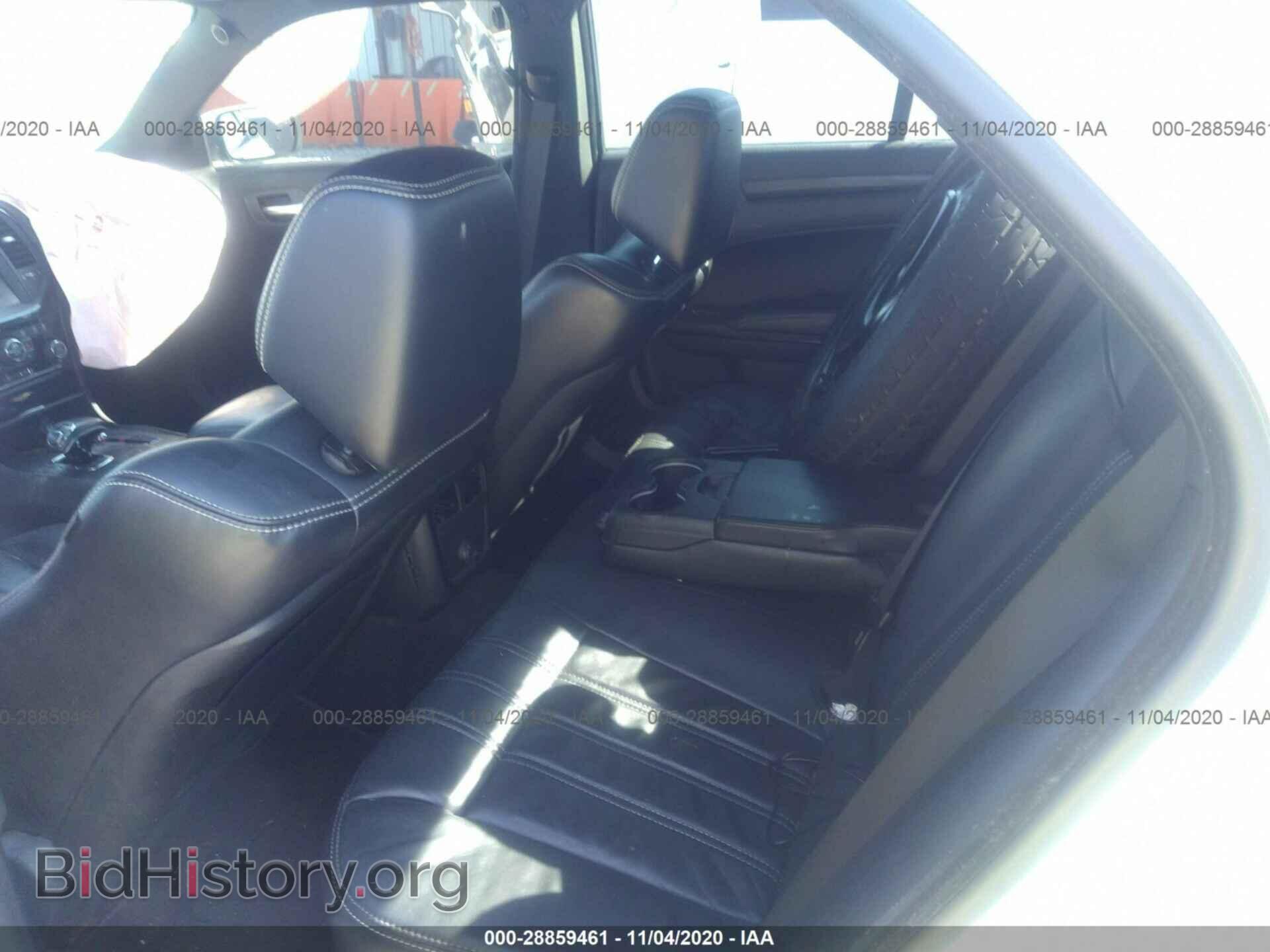 2014 CHRYSLER 300 - VIN: 2C3CCABG3EH328380 - Фото 8