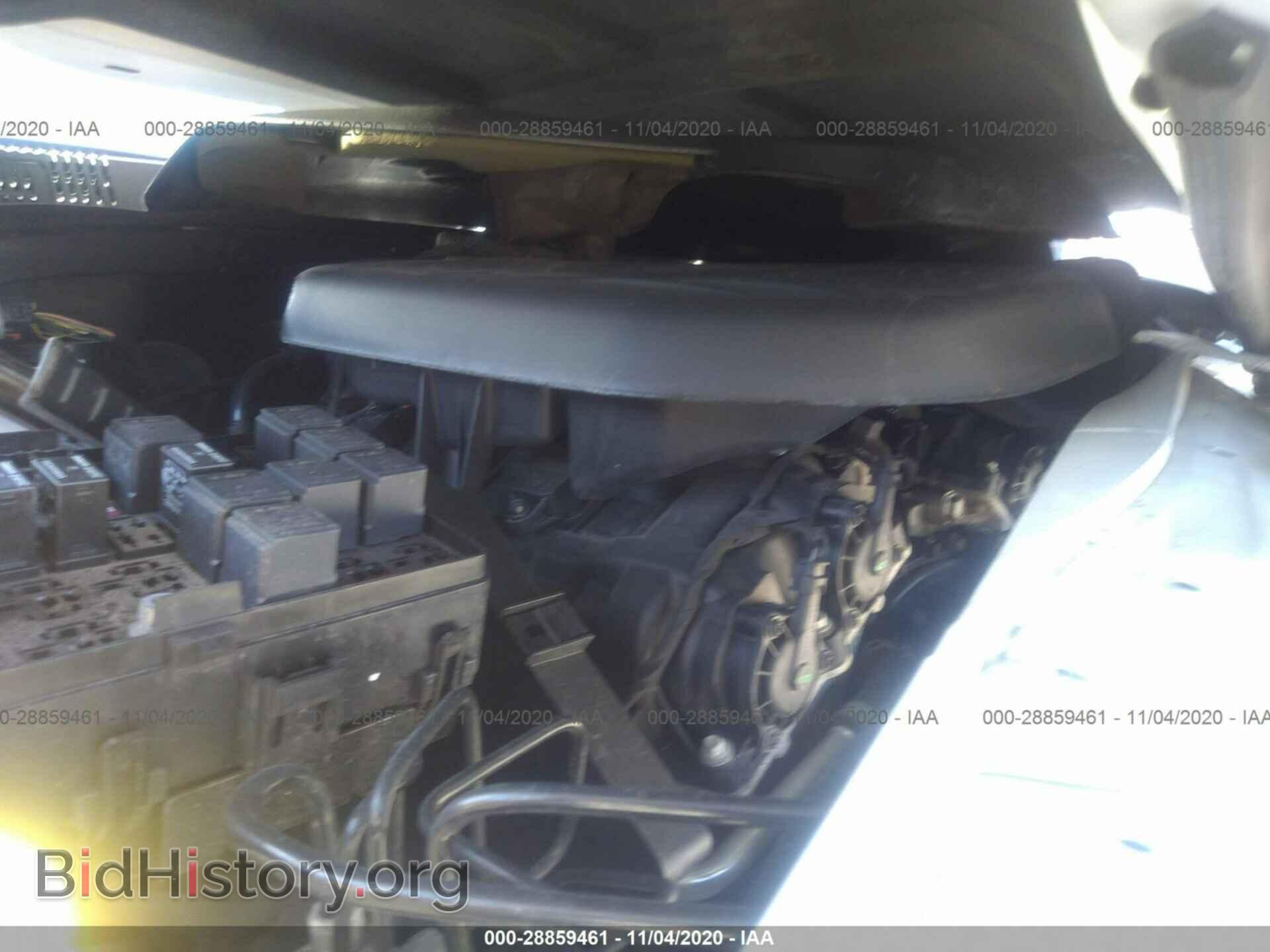 2014 CHRYSLER 300 - VIN: 2C3CCABG3EH328380 - Фото 10