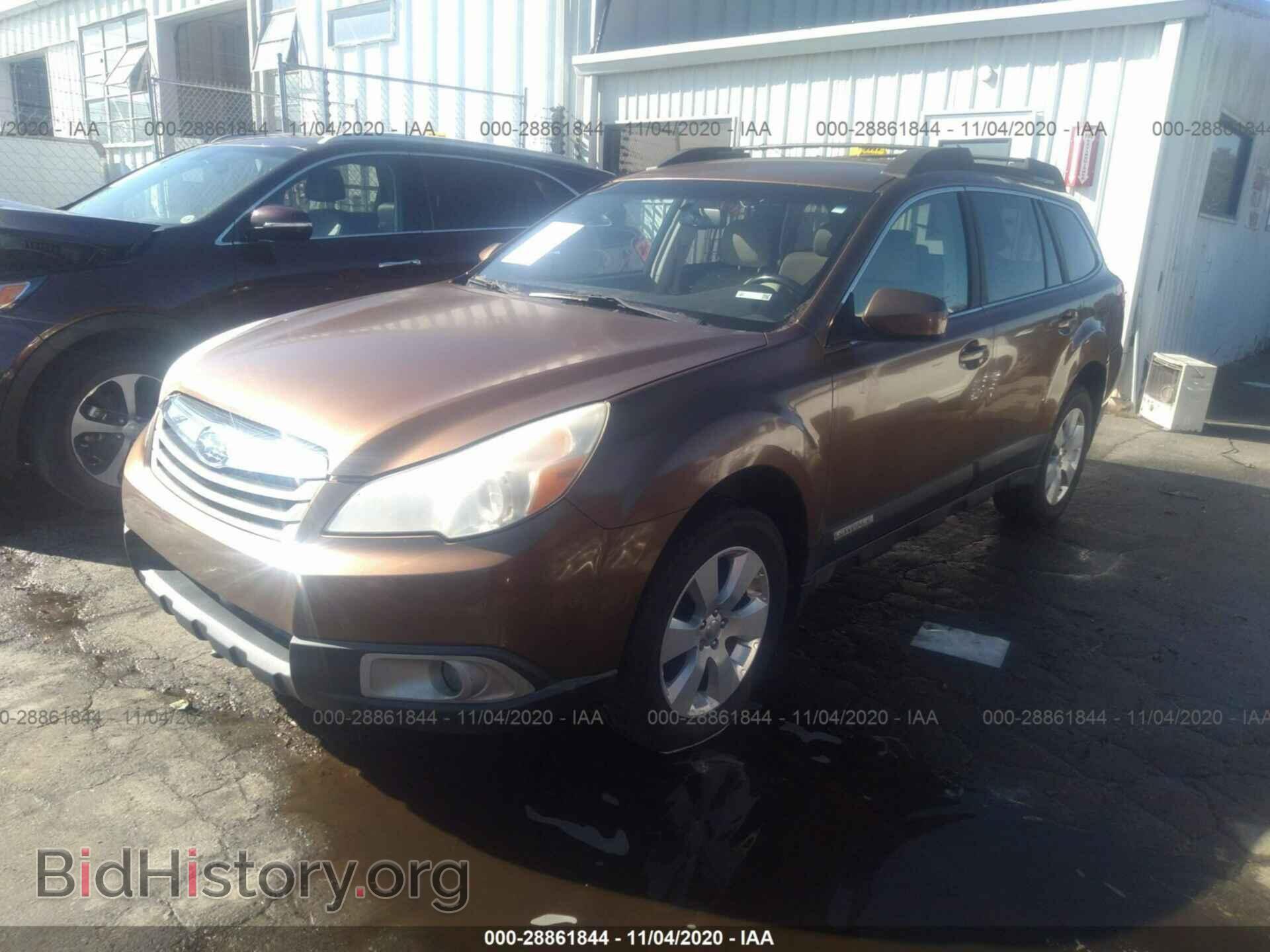 2011 SUBARU OUTBACK - VIN: 4S4BRBCC5B3325594 - Фото 2