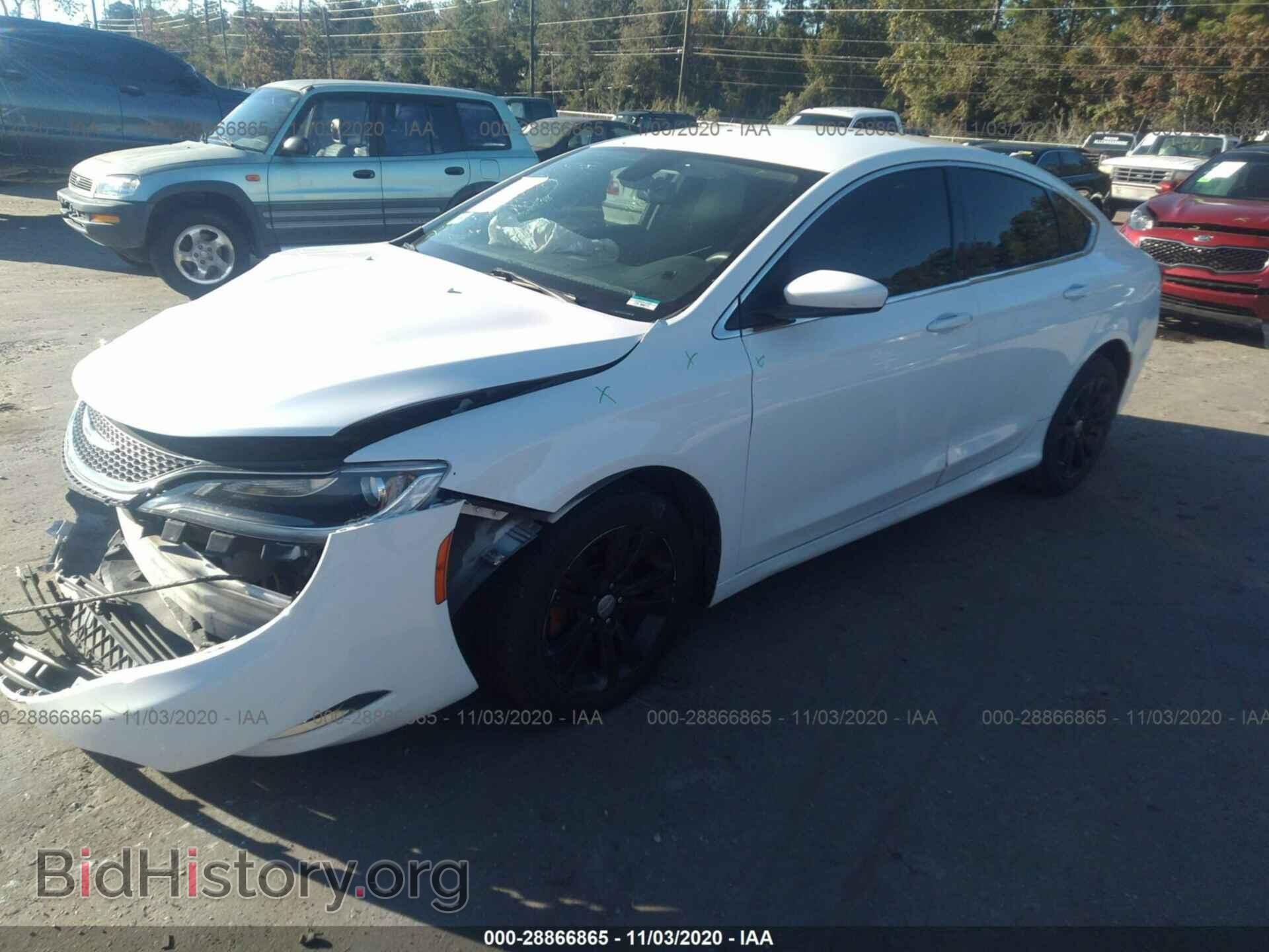 2015 CHRYSLER 200 - VIN: 1C3CCCAB3FN637616 - Фото 2