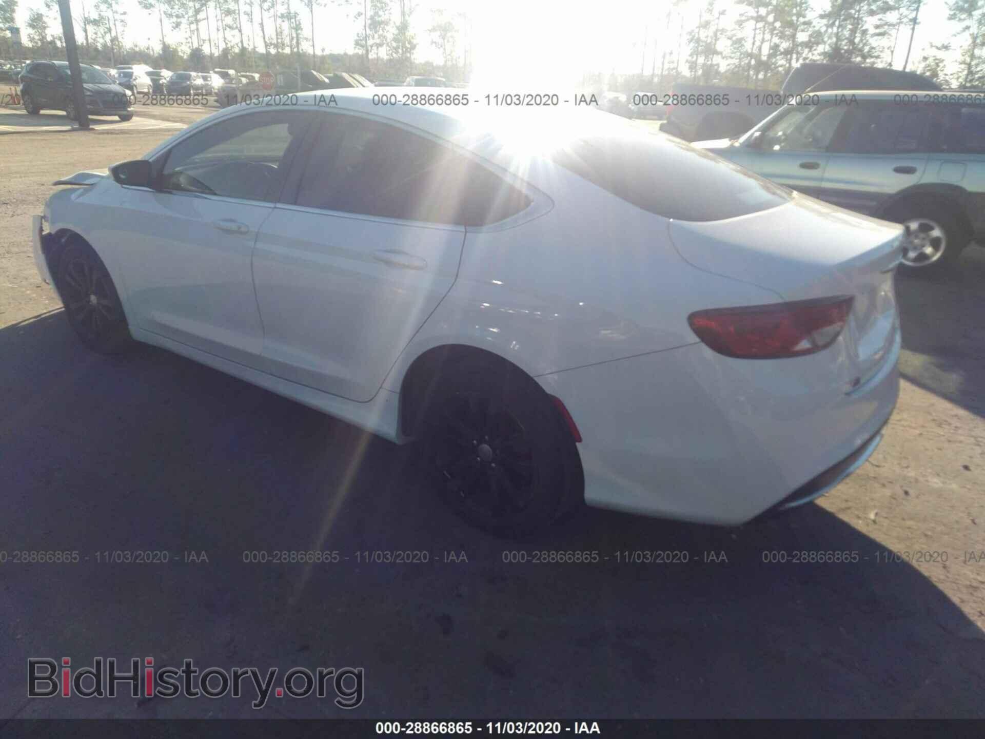 2015 CHRYSLER 200 - VIN: 1C3CCCAB3FN637616 - Фото 3