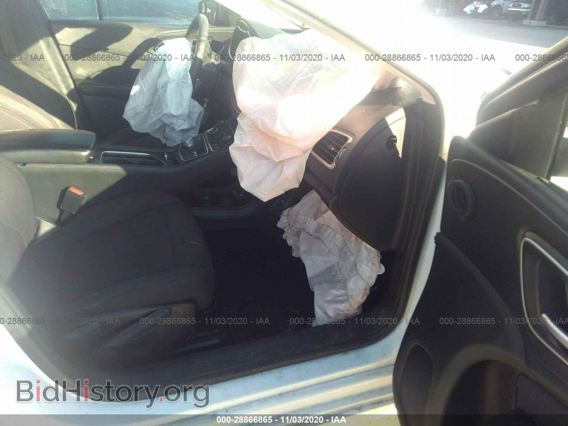 2015 CHRYSLER 200 - VIN: 1C3CCCAB3FN637616 - Фото 5