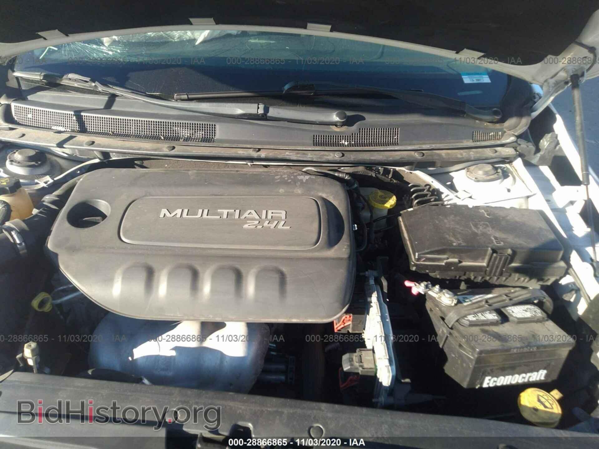 2015 CHRYSLER 200 - VIN: 1C3CCCAB3FN637616 - Фото 10