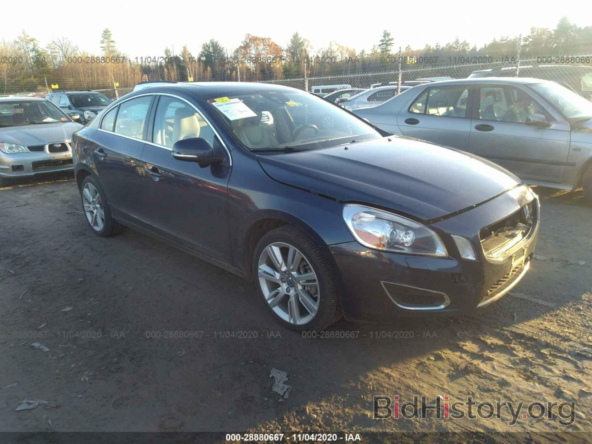 Фотография YV1902FHXD2177000 - VOLVO S60 2013