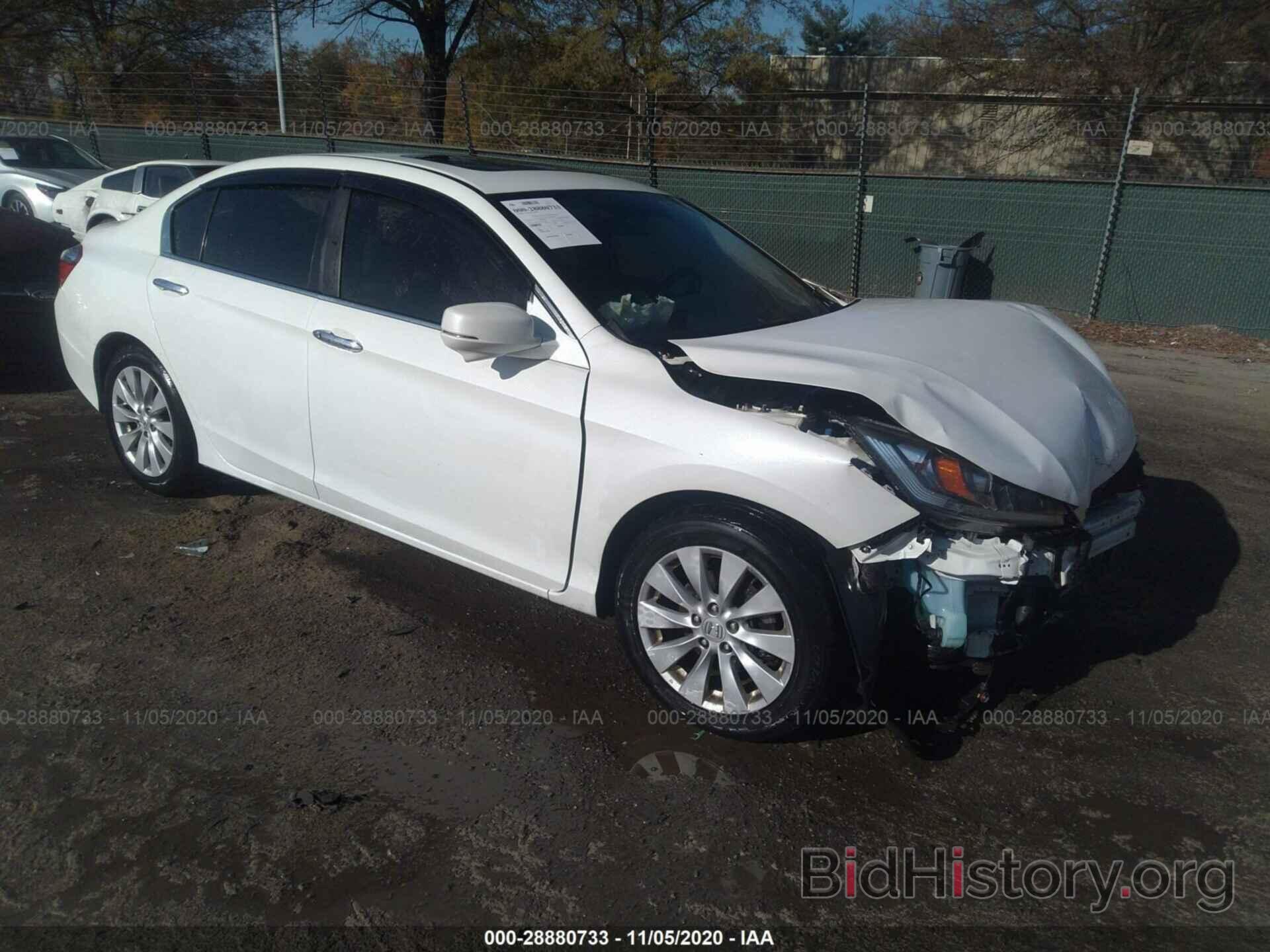 Photo 1HGCR2F73DA115423 - HONDA ACCORD SDN 2013