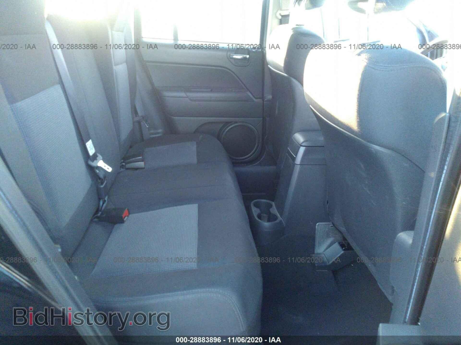 2012 JEEP COMPASS - VIN: 1C4NJCEB0CD602392 - Photo 8