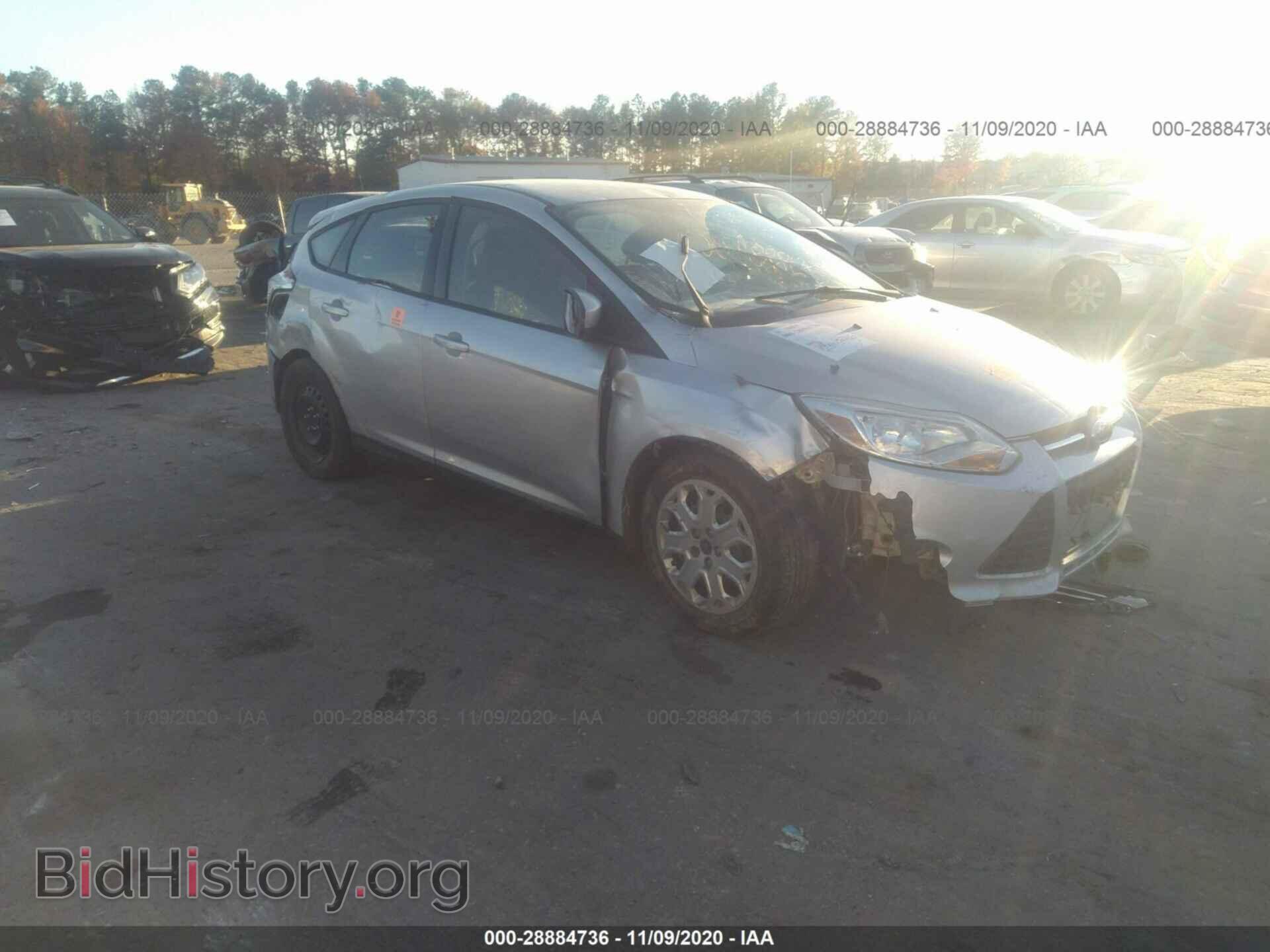Photo 1FAHP3K23CL473821 - FORD FOCUS 2012