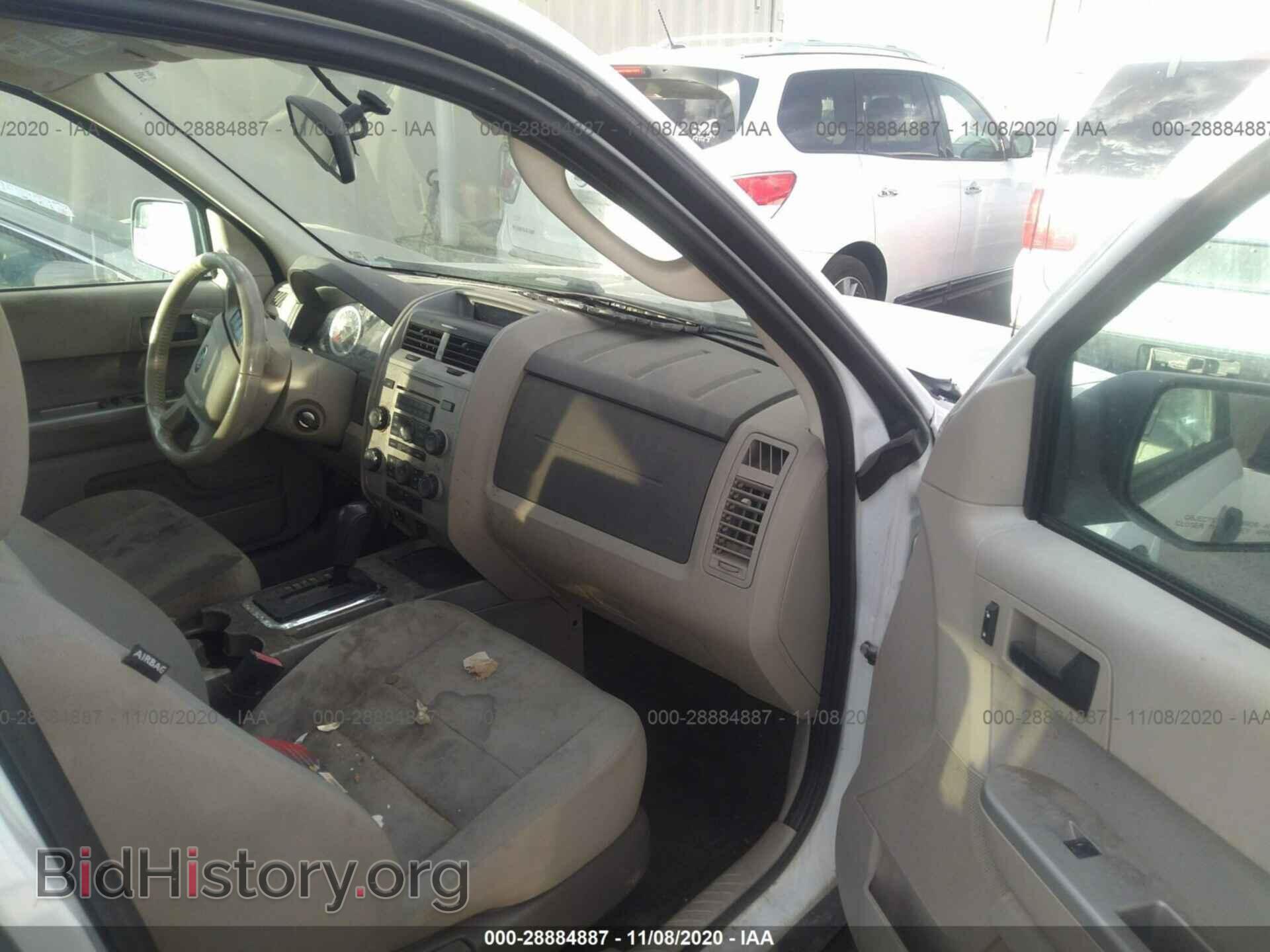 2011 FORD ESCAPE - VIN: 1FMCU9D77BKB29305 - Фото 5