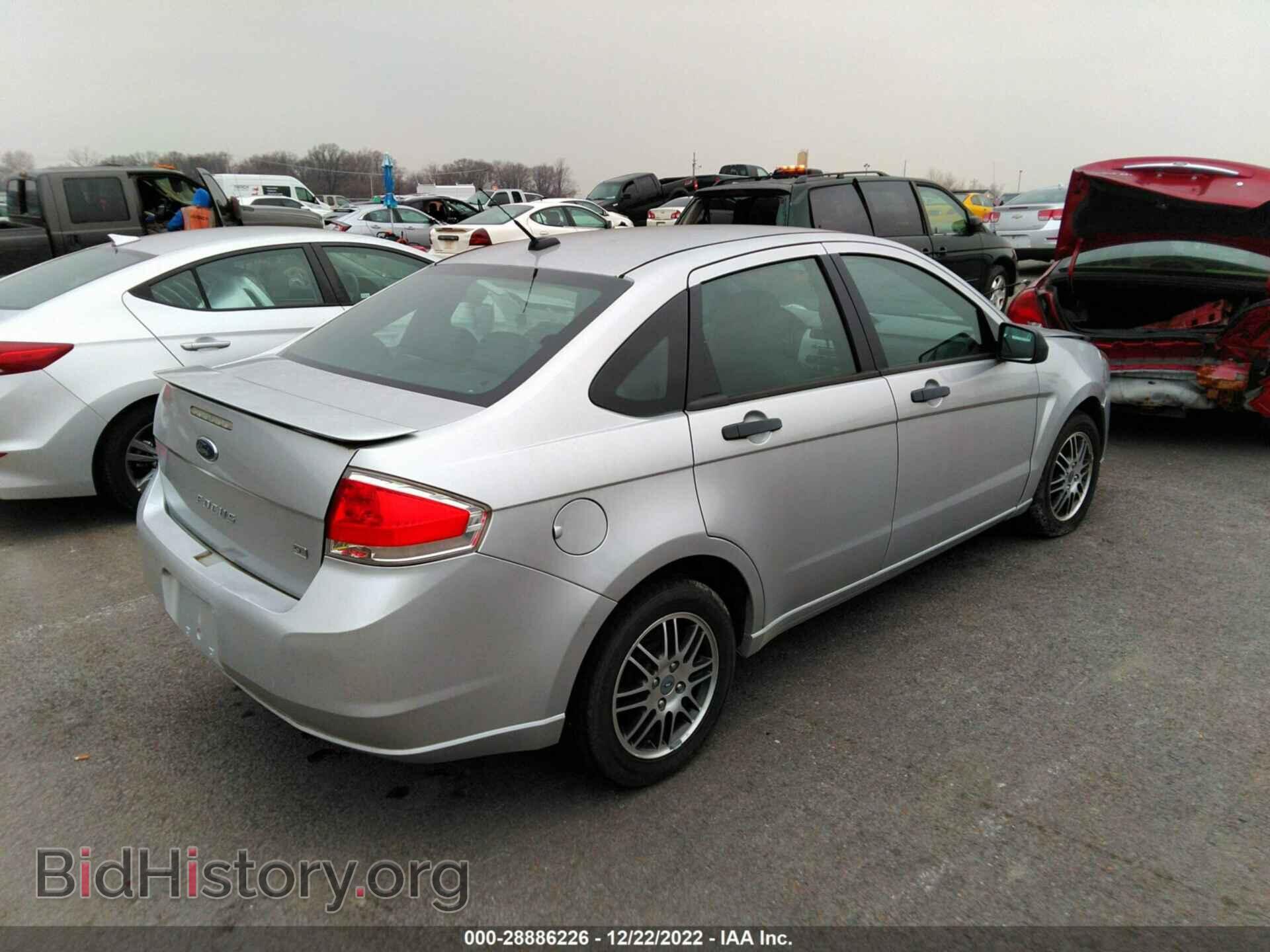 2011 FORD FOCUS - VIN: 1FAHP3FN6BW126971 - Фото 4